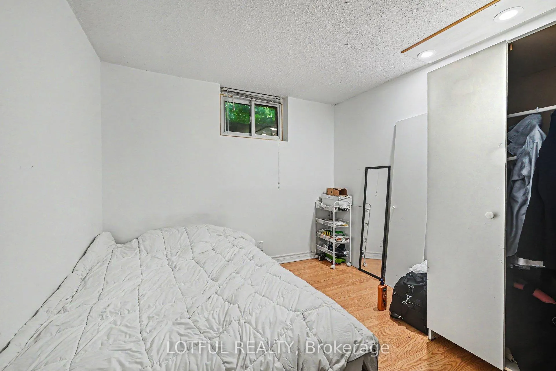 Photo 13 of Unit 3, 2427 Chasseur Avenue, Ottawa, Heron Park — HOMEH