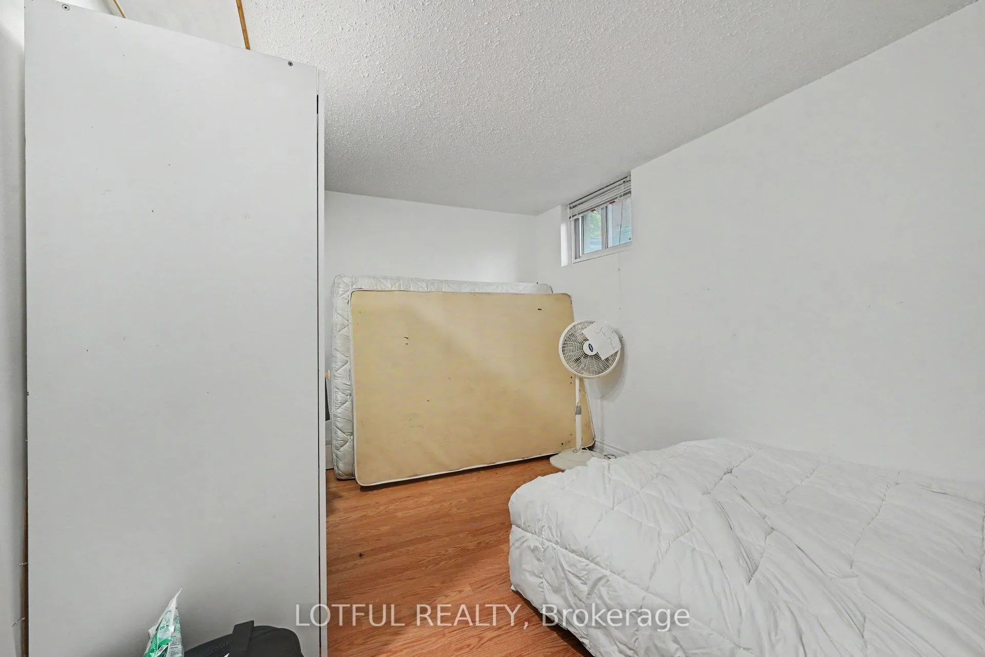 Photo 14 of Unit 3, 2427 Chasseur Avenue, Ottawa, Heron Park — HOMEH