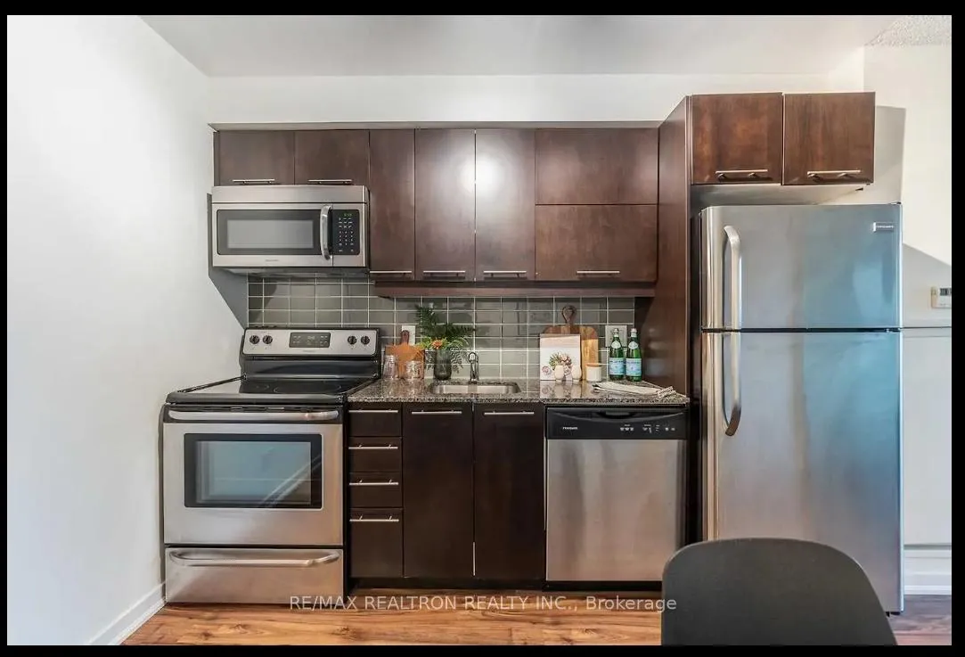 Photo 4 of Unit 2010, 38 Joe Shuster Way, Toronto, South Parkdale — HOMEH
