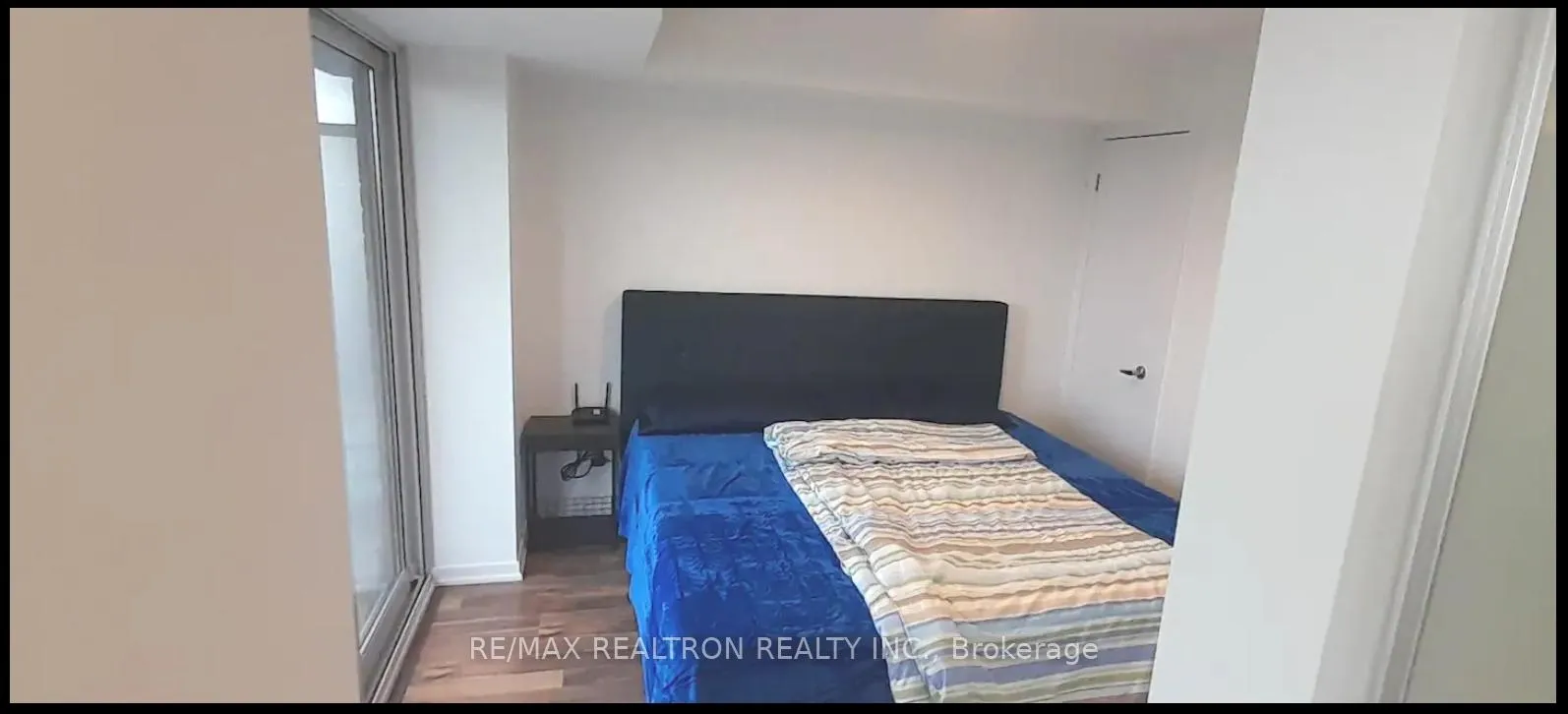 Photo 8 of Unit 2010, 38 Joe Shuster Way, Toronto, South Parkdale — HOMEH