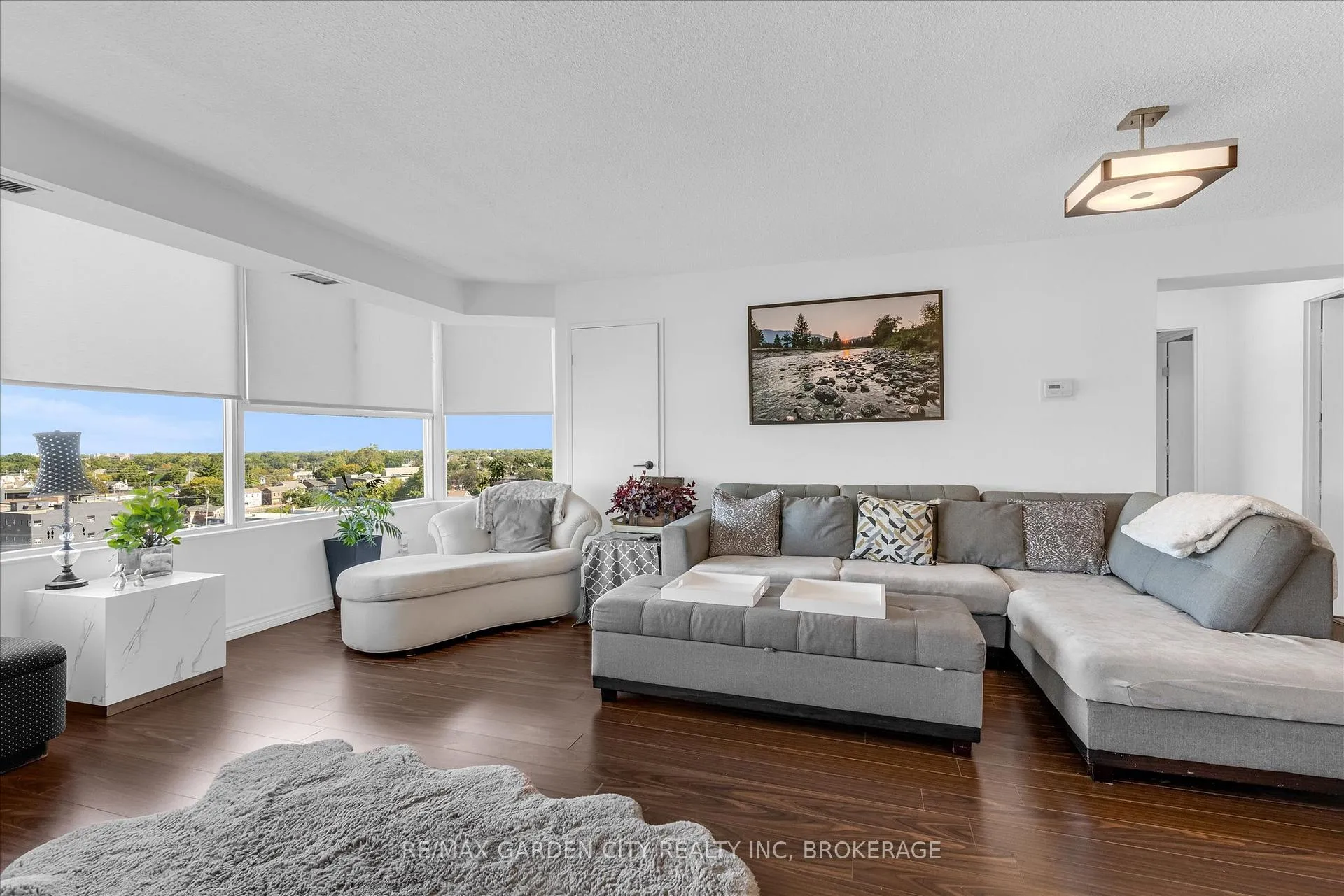 Photo 4 of Unit 1111, 7 Gale Crescent, St. Catharines, E. Chester — HOMEH