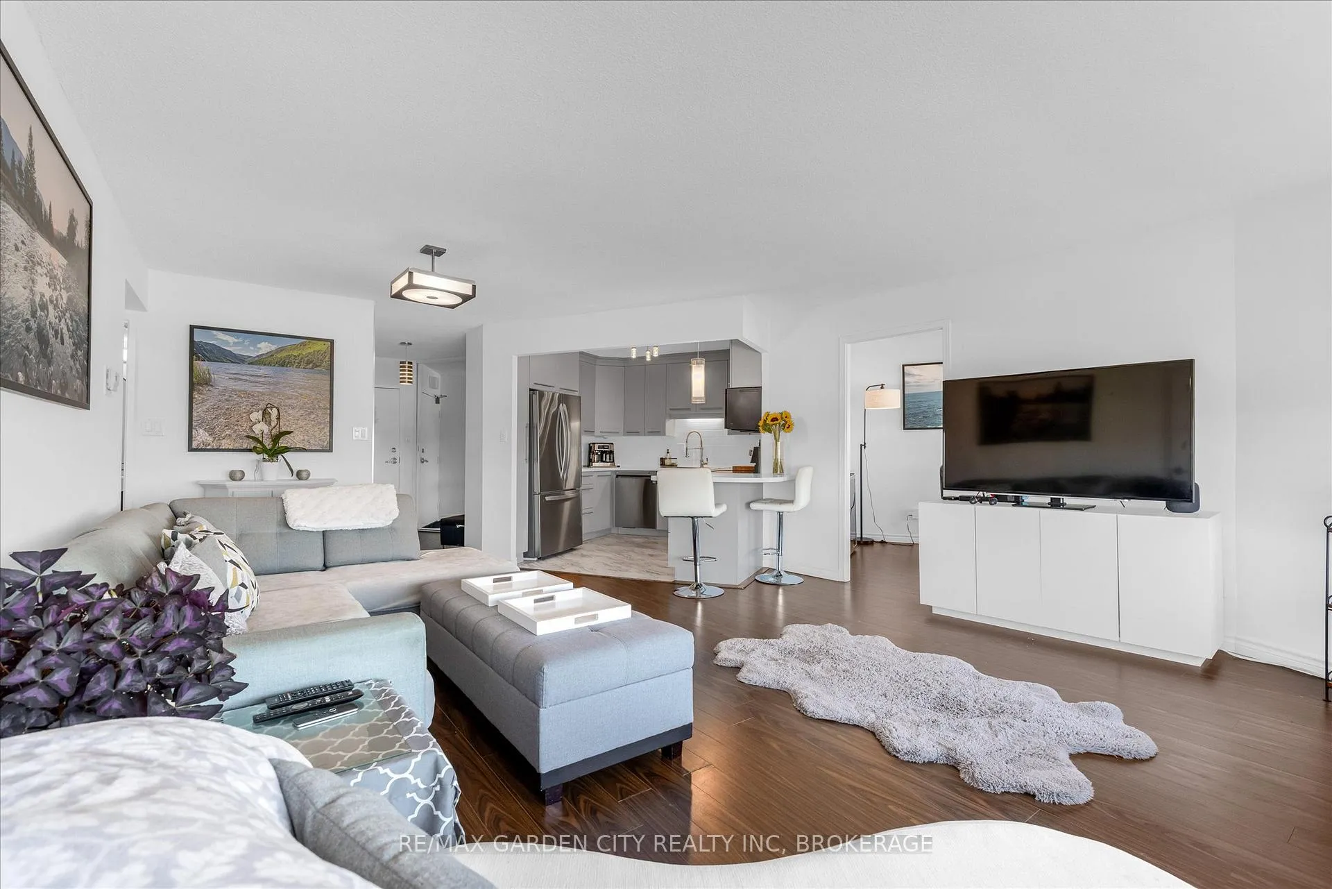 Photo 8 of Unit 1111, 7 Gale Crescent, St. Catharines, E. Chester — HOMEH
