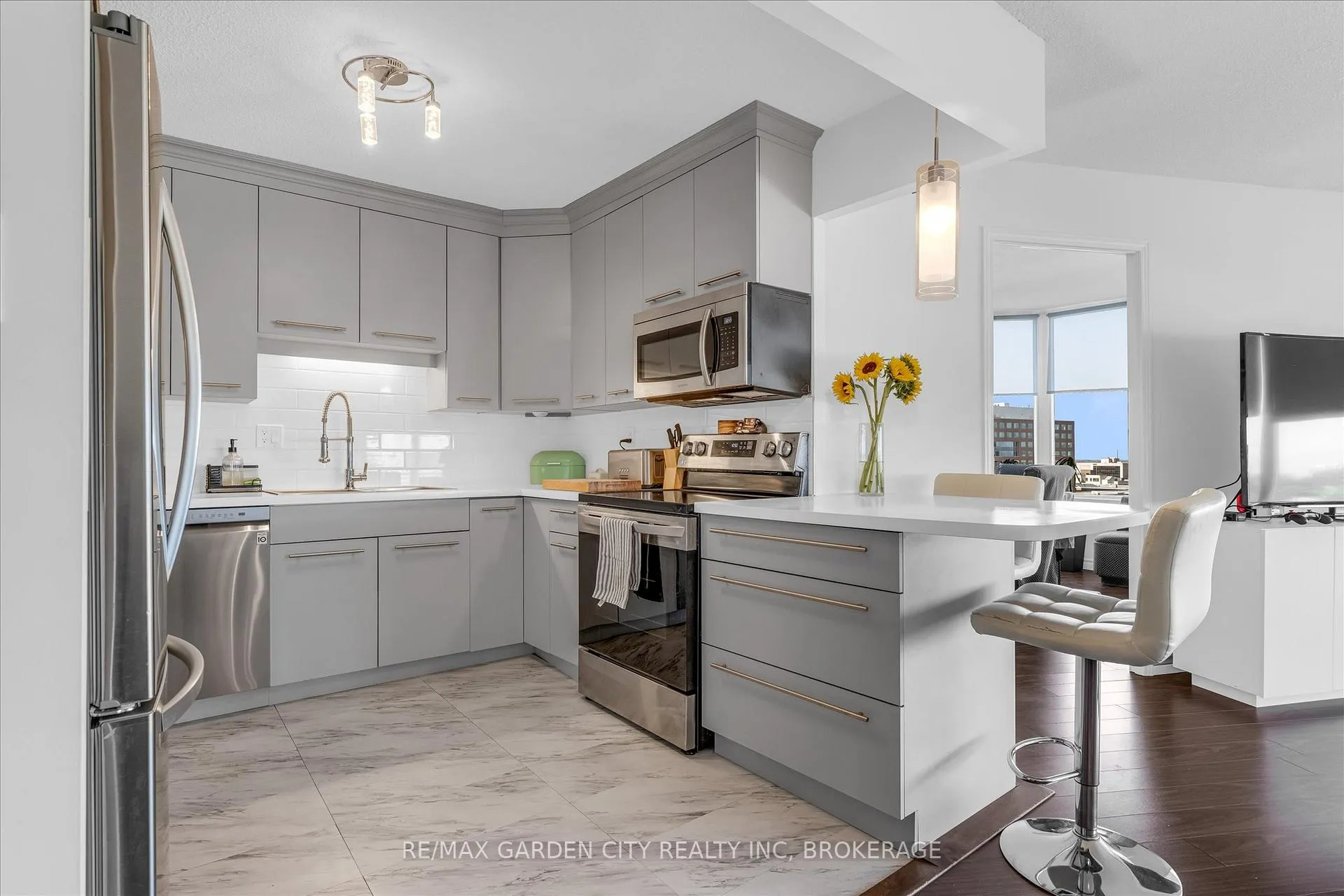 Photo 9 of Unit 1111, 7 Gale Crescent, St. Catharines, E. Chester — HOMEH