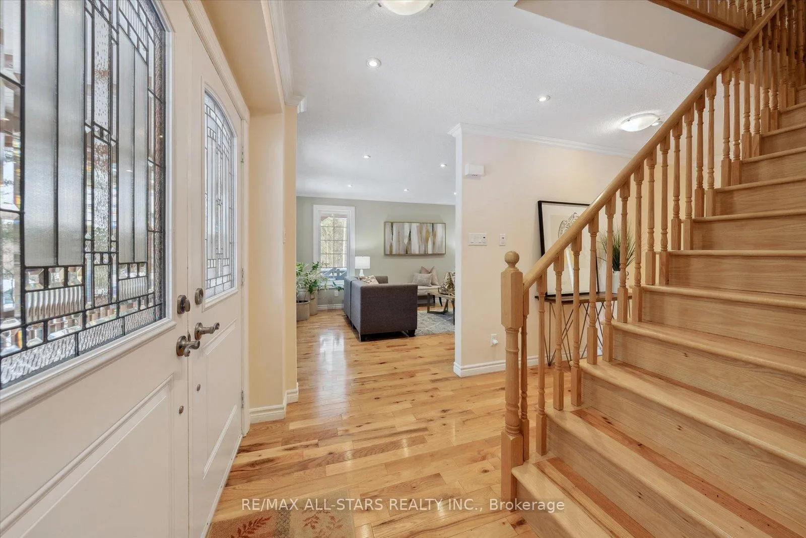 Photo 5 of 29 Robert Boulevard, Springwater, Hillsdale — HOMEH