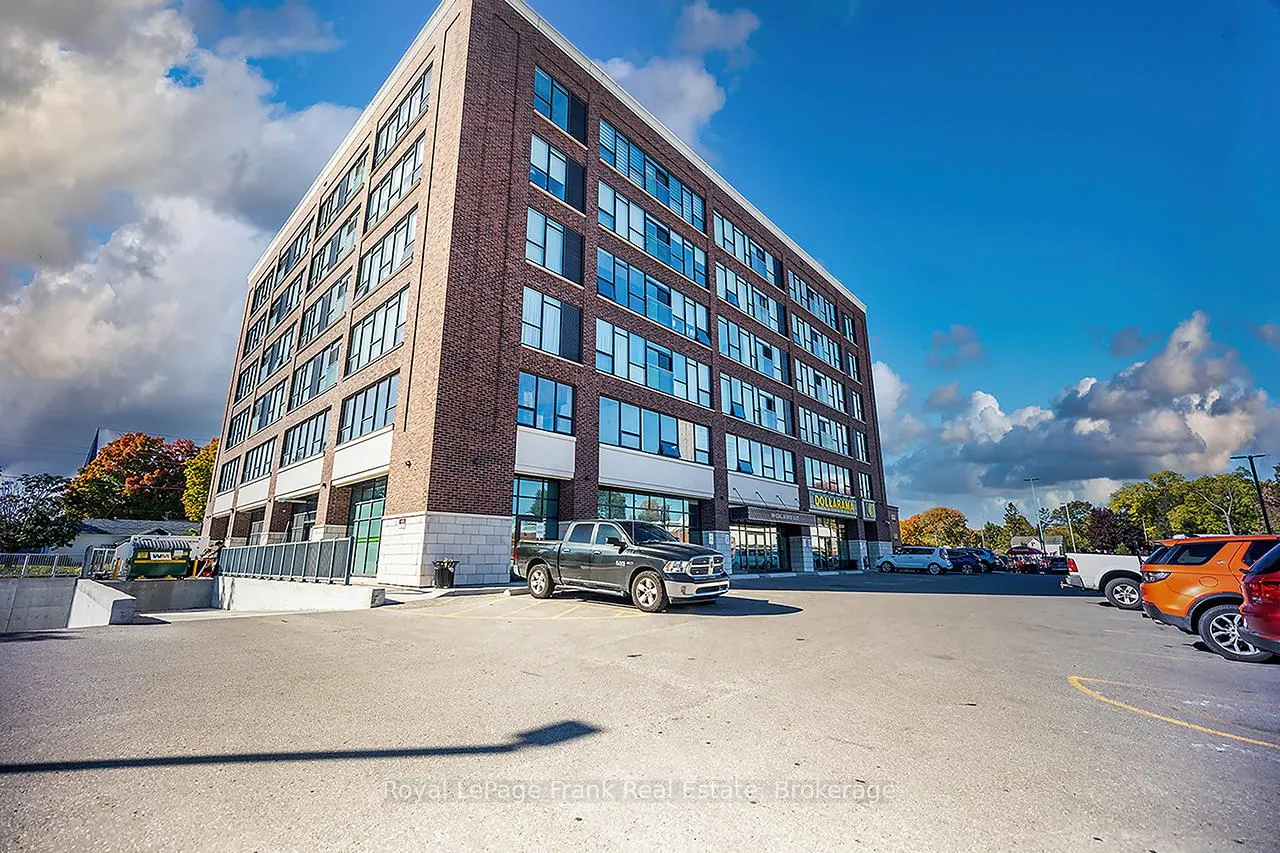 Photo 2 of Unit 306, 109 King Avenue E, Clarington, Newcastle — HOMEH