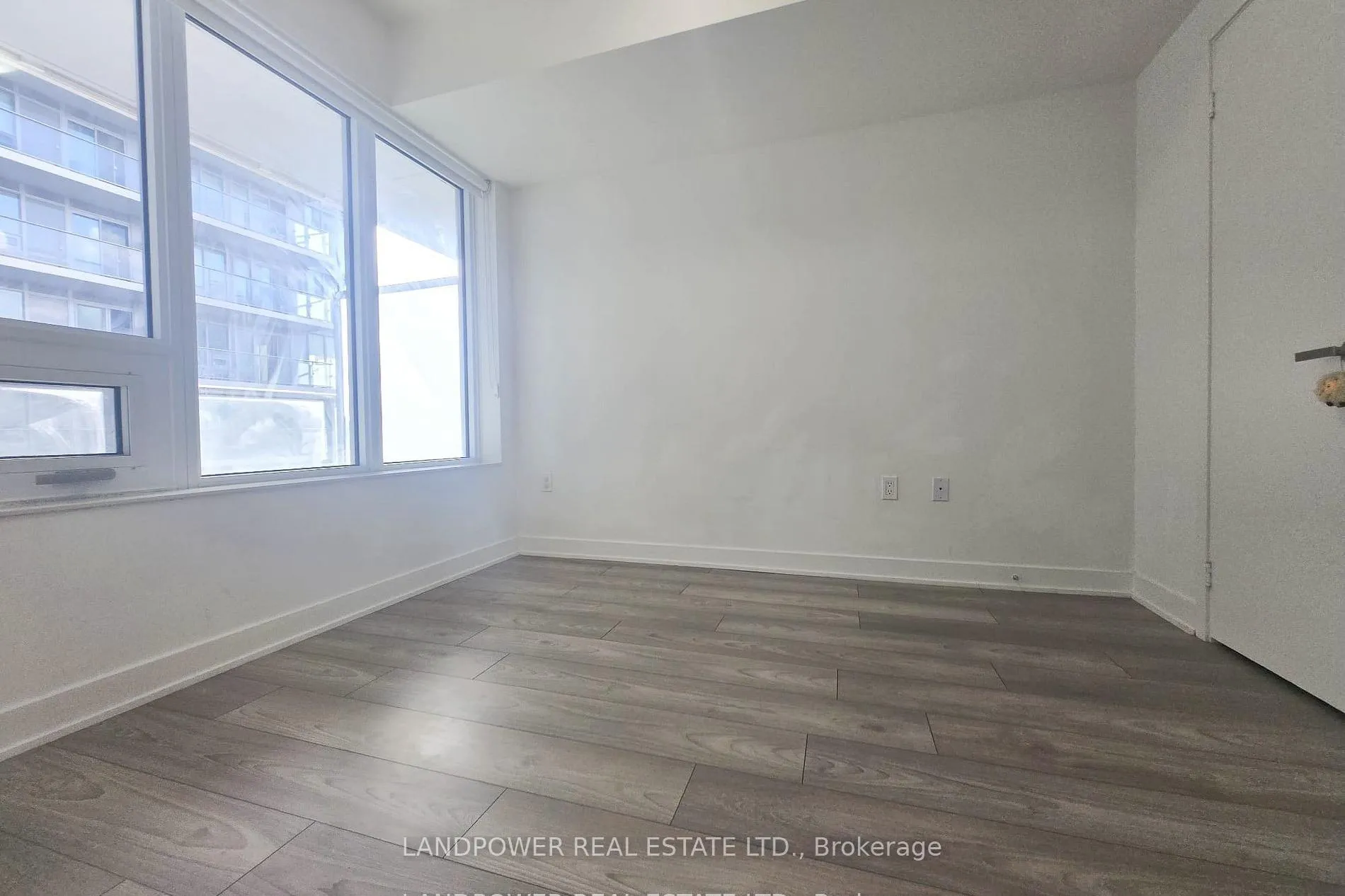 Photo 11 of Unit 2508, 99 Broadway Avenue, Toronto, Mount Pleasant West — HOMEH