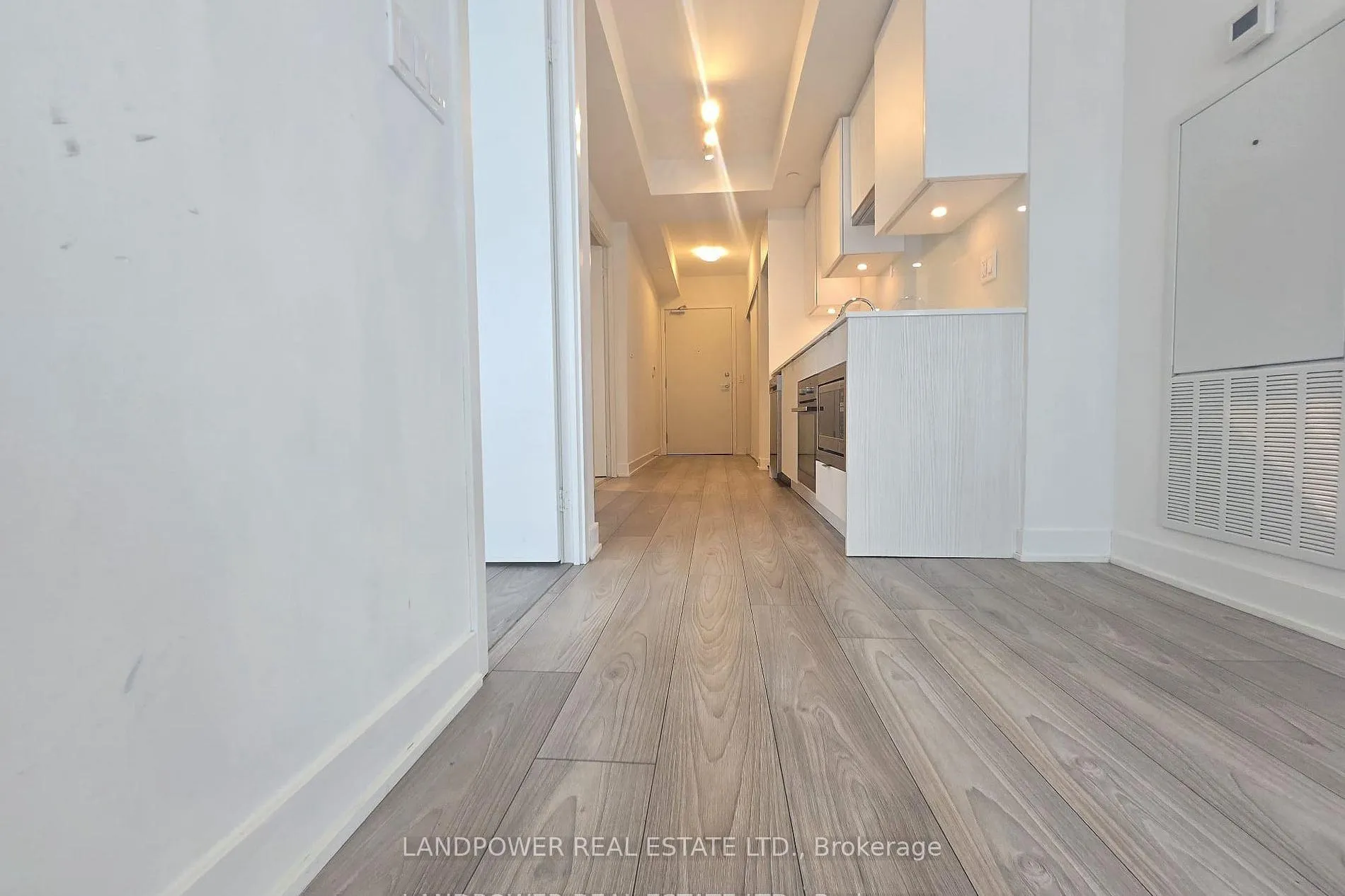 Photo 12 of Unit 2508, 99 Broadway Avenue, Toronto, Mount Pleasant West — HOMEH