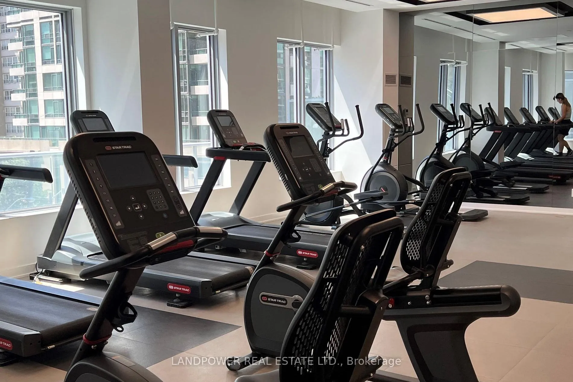 Photo 22 of Unit 2508, 99 Broadway Avenue, Toronto, Mount Pleasant West — HOMEH
