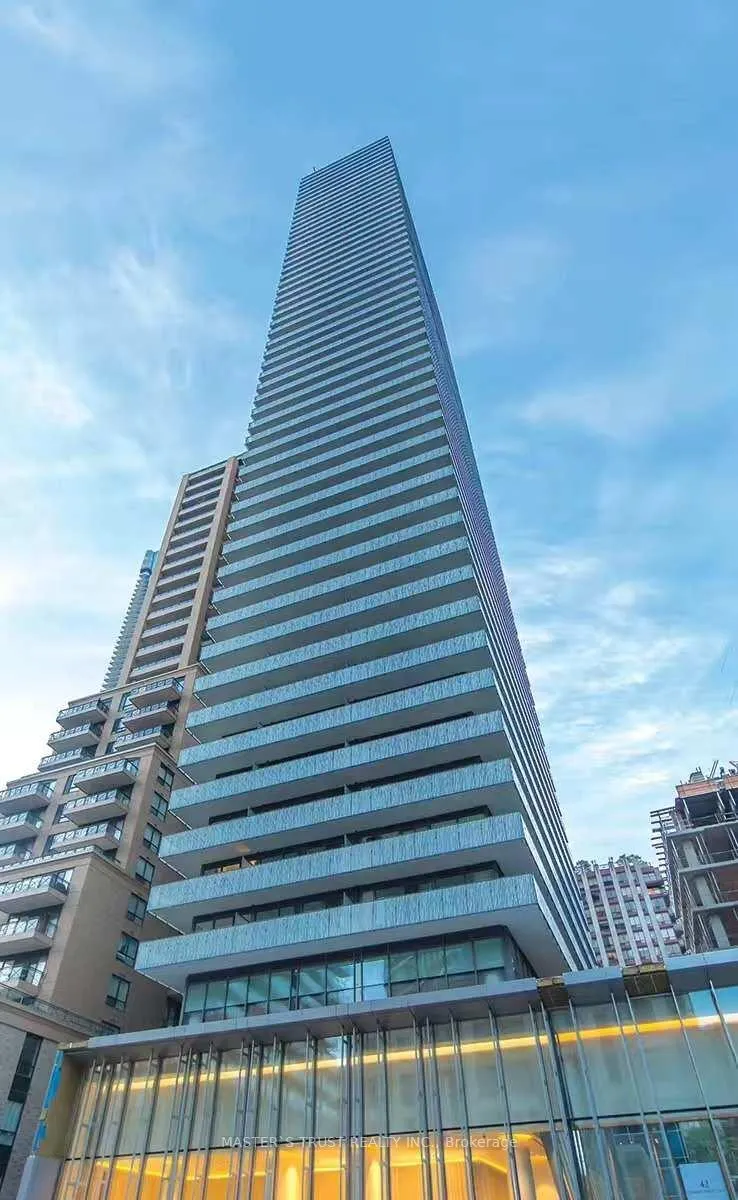 Front of Unit 1803, 50 Charles Street E