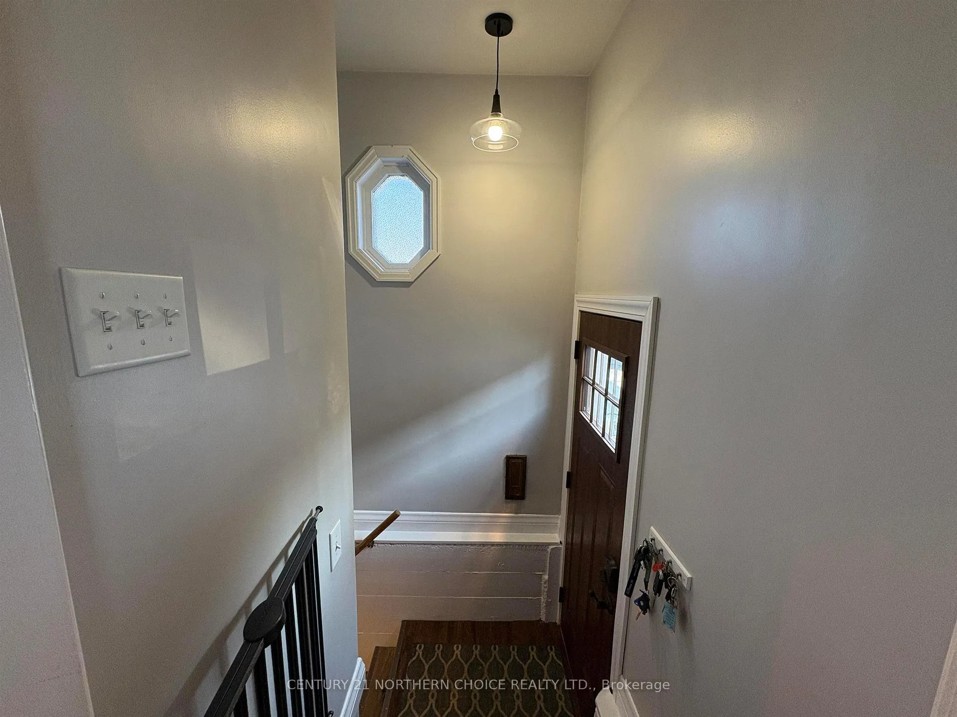 Photo 17 of 408 Third Street E, Fort Frances — HOMEH