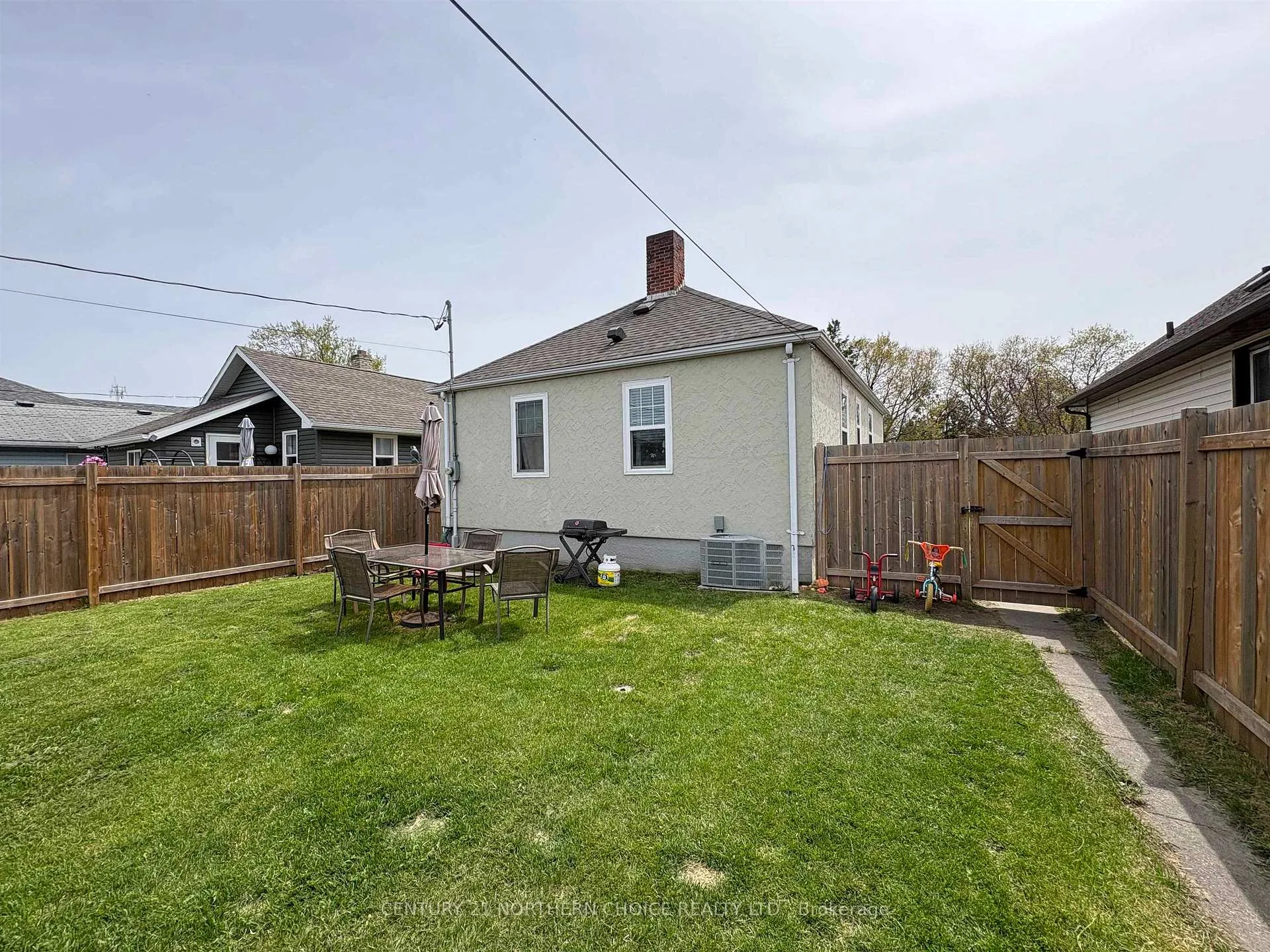 Photo 31 of 408 Third Street E, Fort Frances — HOMEH
