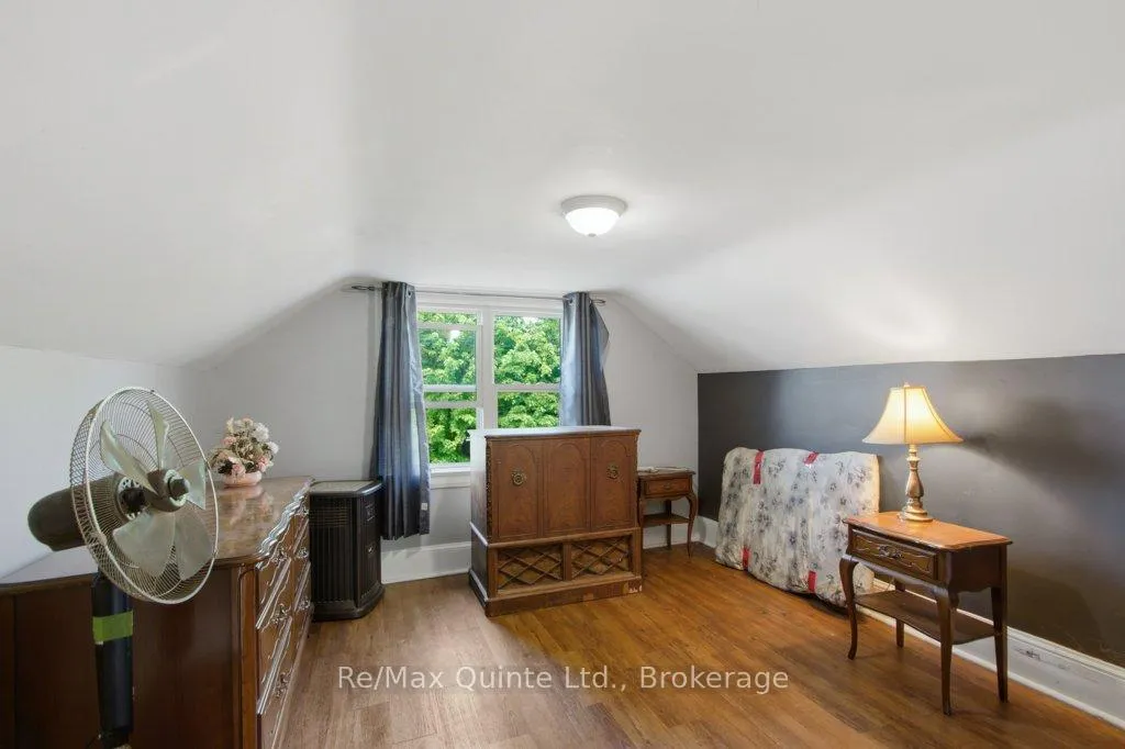 Photo 11 of 42 Ponton Street, Belleville, Belleville Ward — HOMEH
