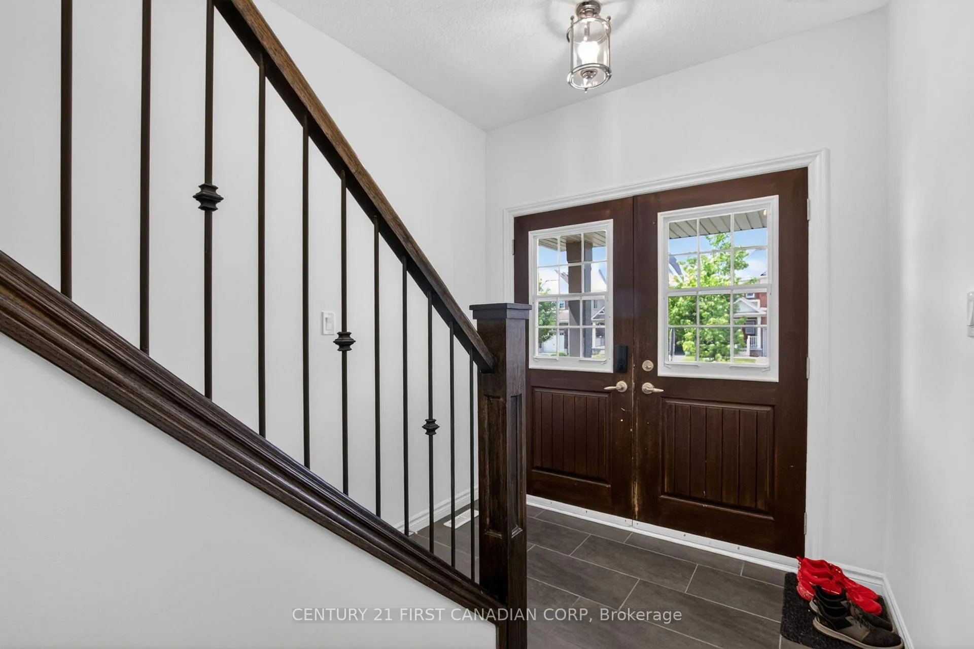 Photo 4 of 697 Killarney Road, London, North D — HOMEH