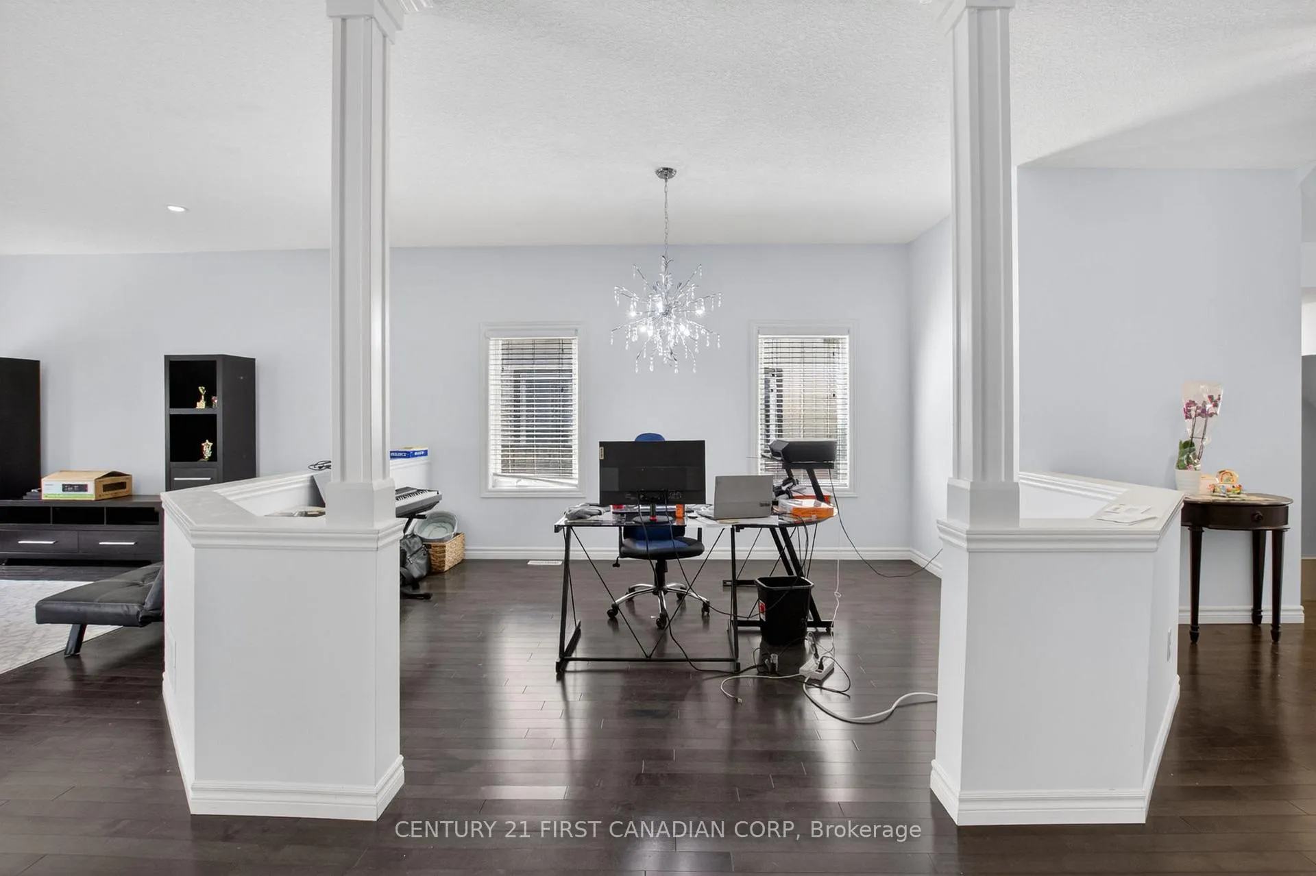 Photo 7 of 697 Killarney Road, London, North D — HOMEH