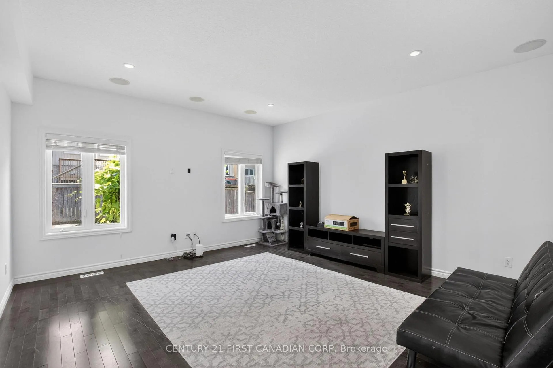 Photo 8 of 697 Killarney Road, London, North D — HOMEH