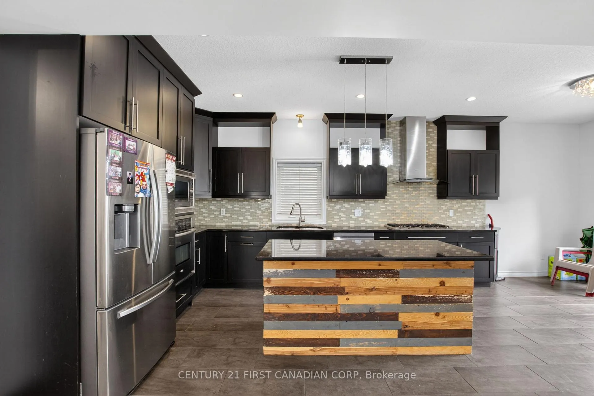 Photo 14 of 697 Killarney Road, London, North D — HOMEH