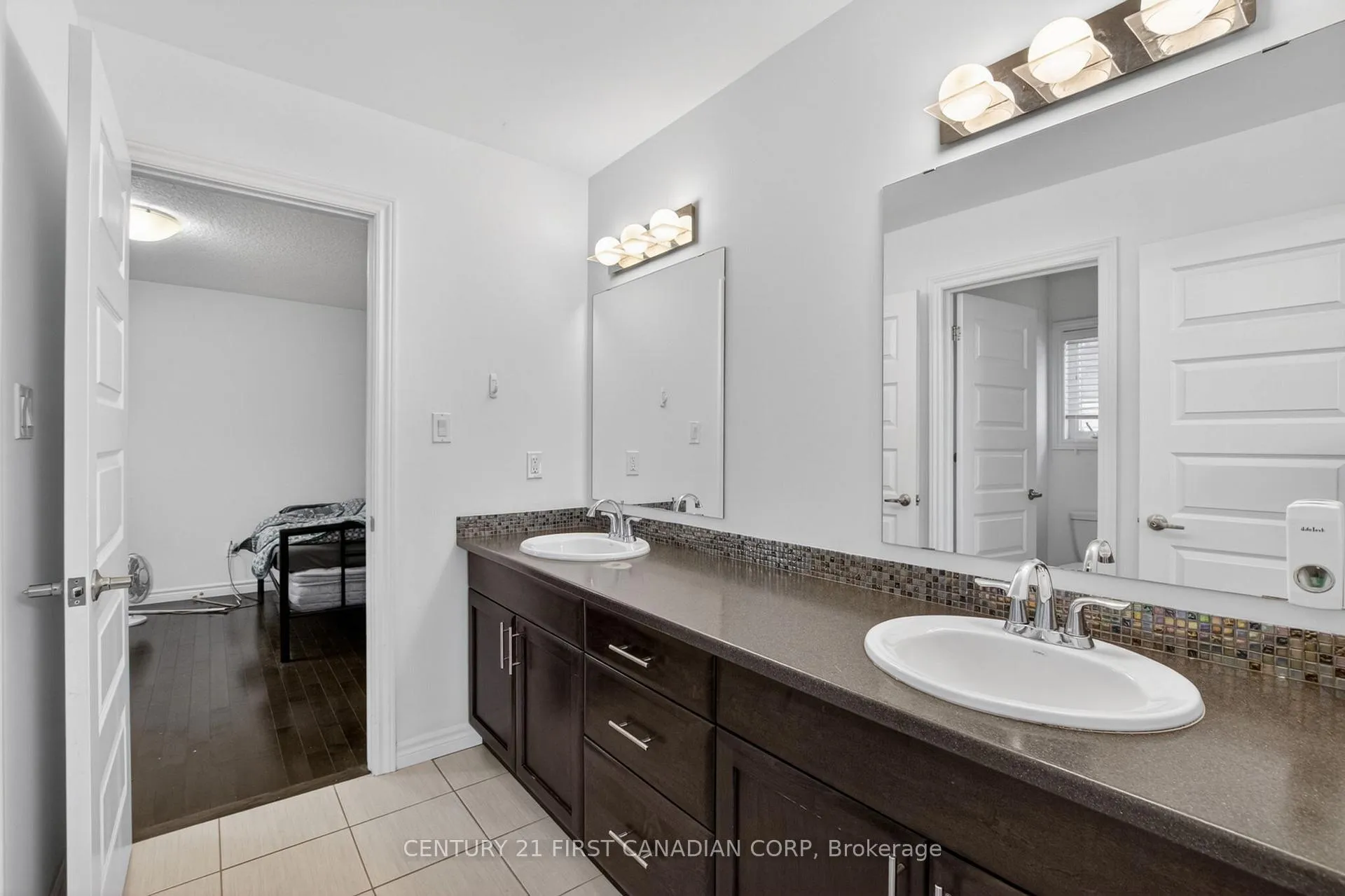 Photo 25 of 697 Killarney Road, London, North D — HOMEH