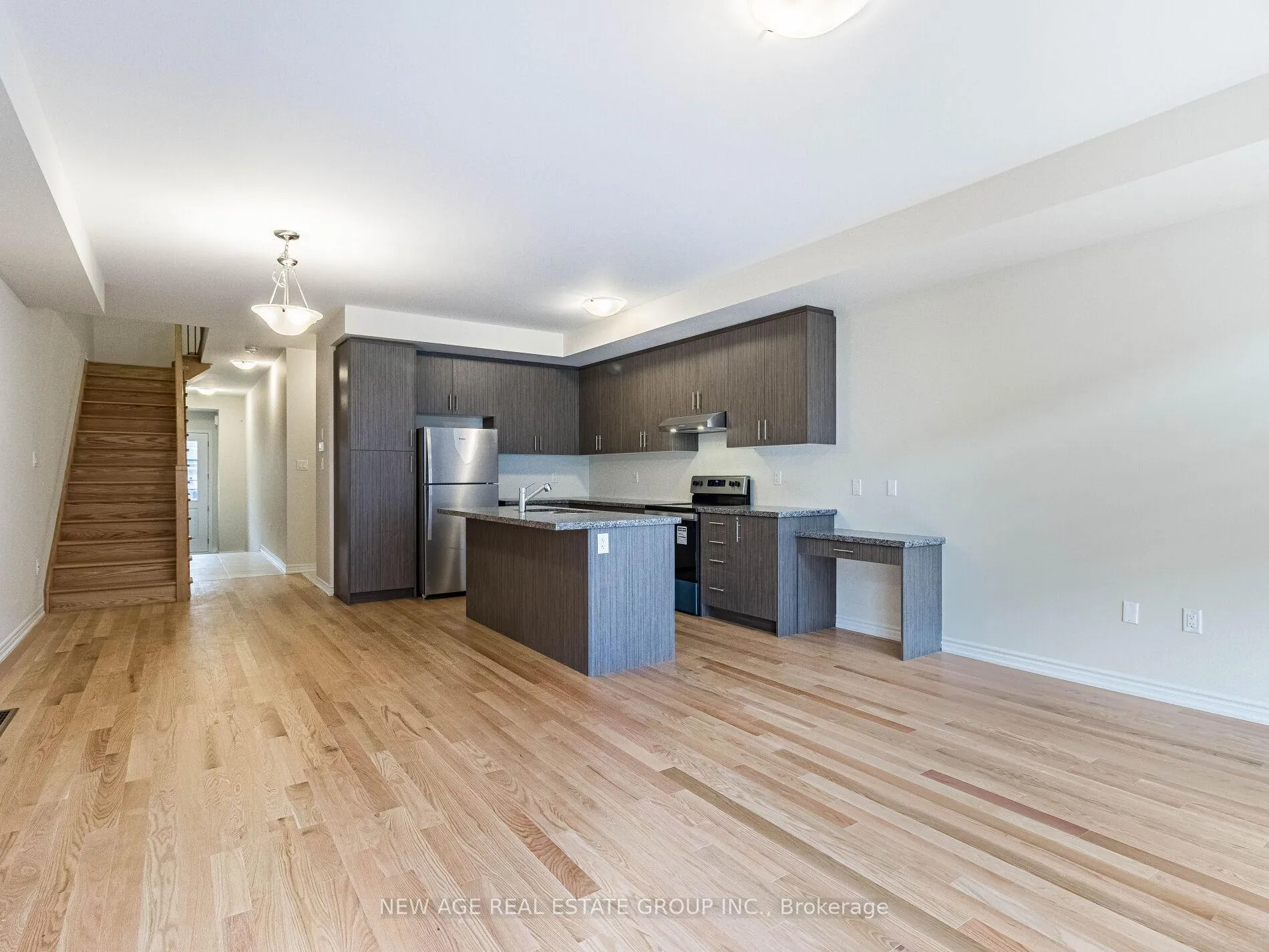 Photo 12 of 1419 Oakmont Common, Burlington, Tyandaga — HOMEH