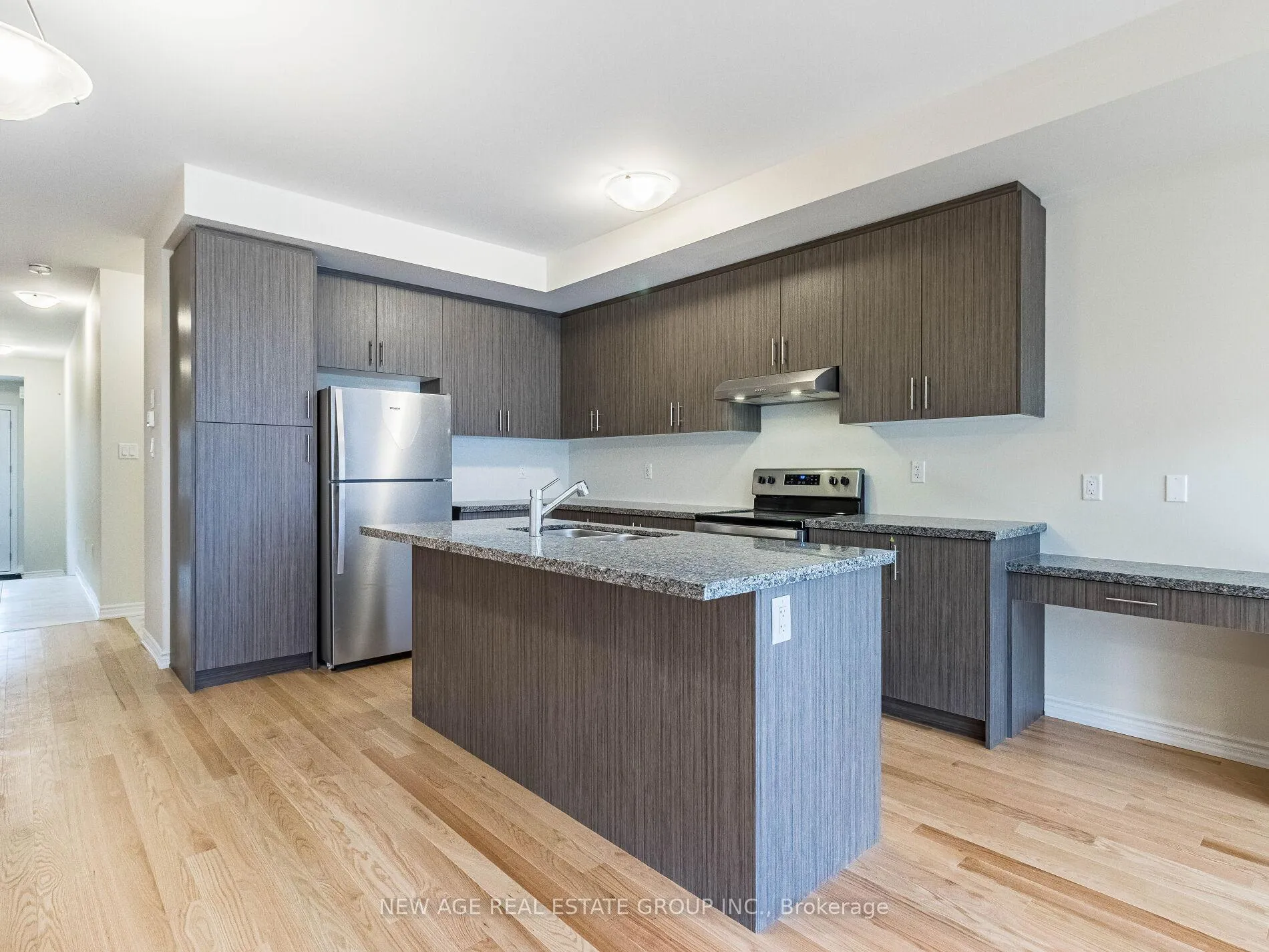 Photo 13 of 1419 Oakmont Common, Burlington, Tyandaga — HOMEH