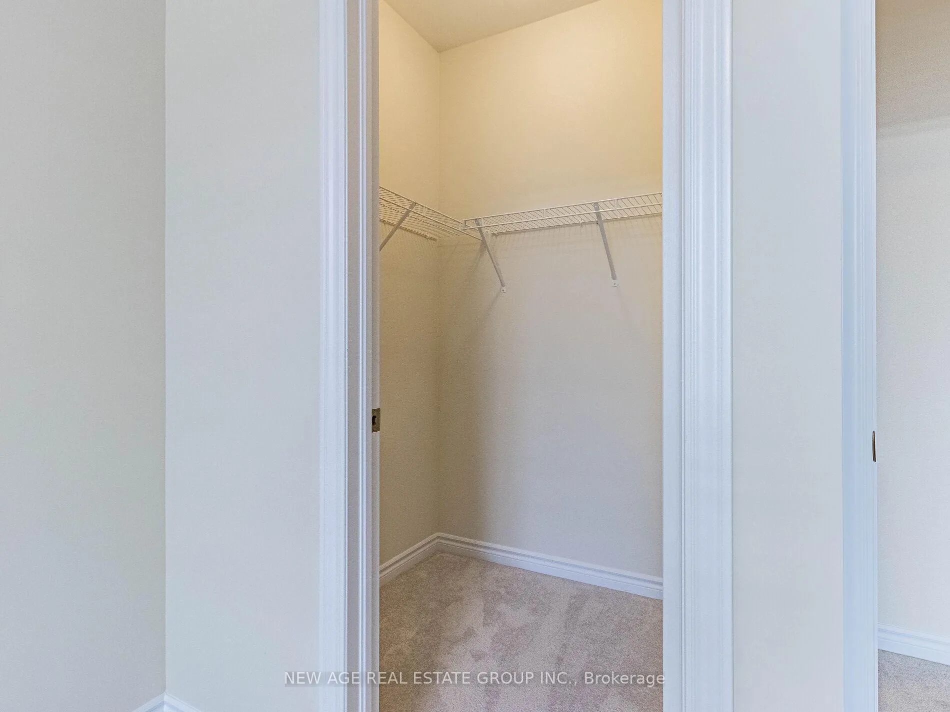 Photo 38 of 1419 Oakmont Common, Burlington, Tyandaga — HOMEH