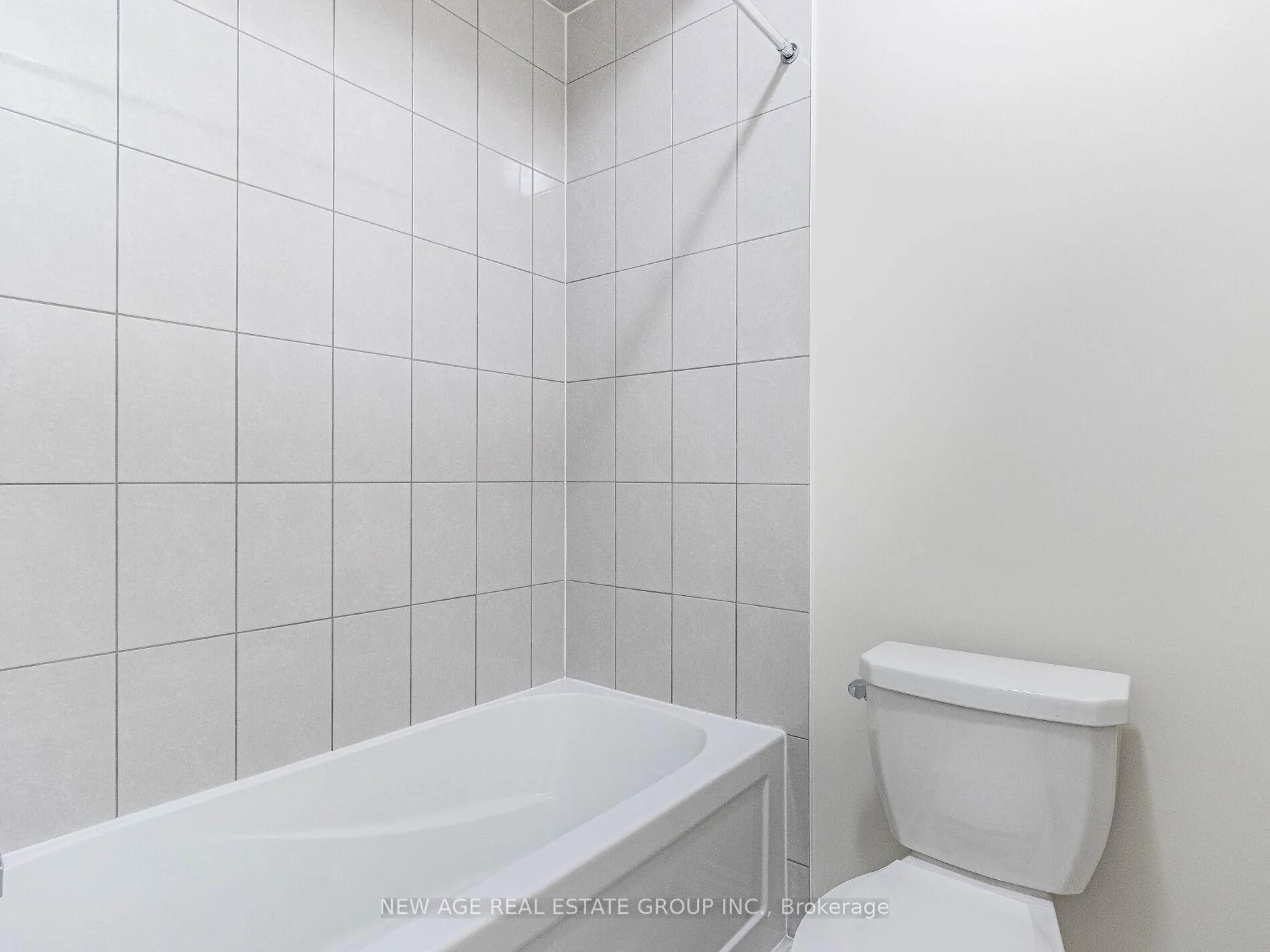 Photo 41 of 1419 Oakmont Common, Burlington, Tyandaga — HOMEH