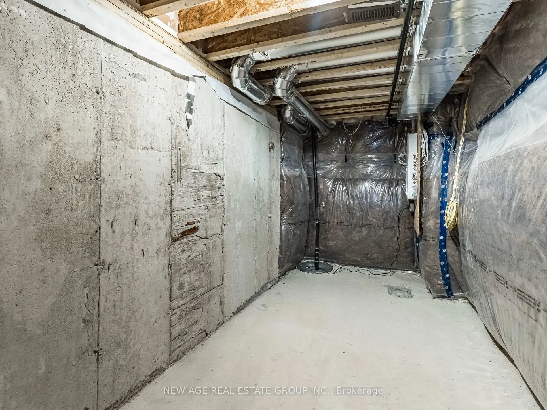 Photo 45 of 1419 Oakmont Common, Burlington, Tyandaga — HOMEH