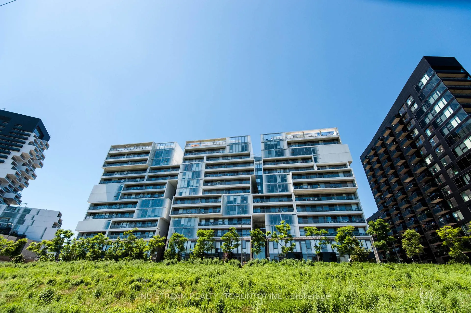 Photo 2 of Unit 511, 32 Trolley Crescent, Toronto, Moss Park — HOMEH