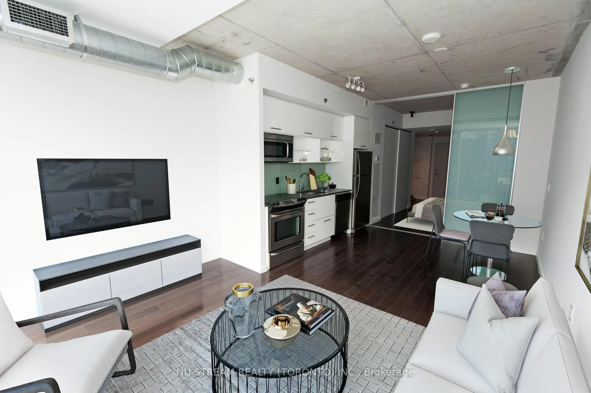 Photo 6 of Unit 511, 32 Trolley Crescent, Toronto, Moss Park — HOMEH