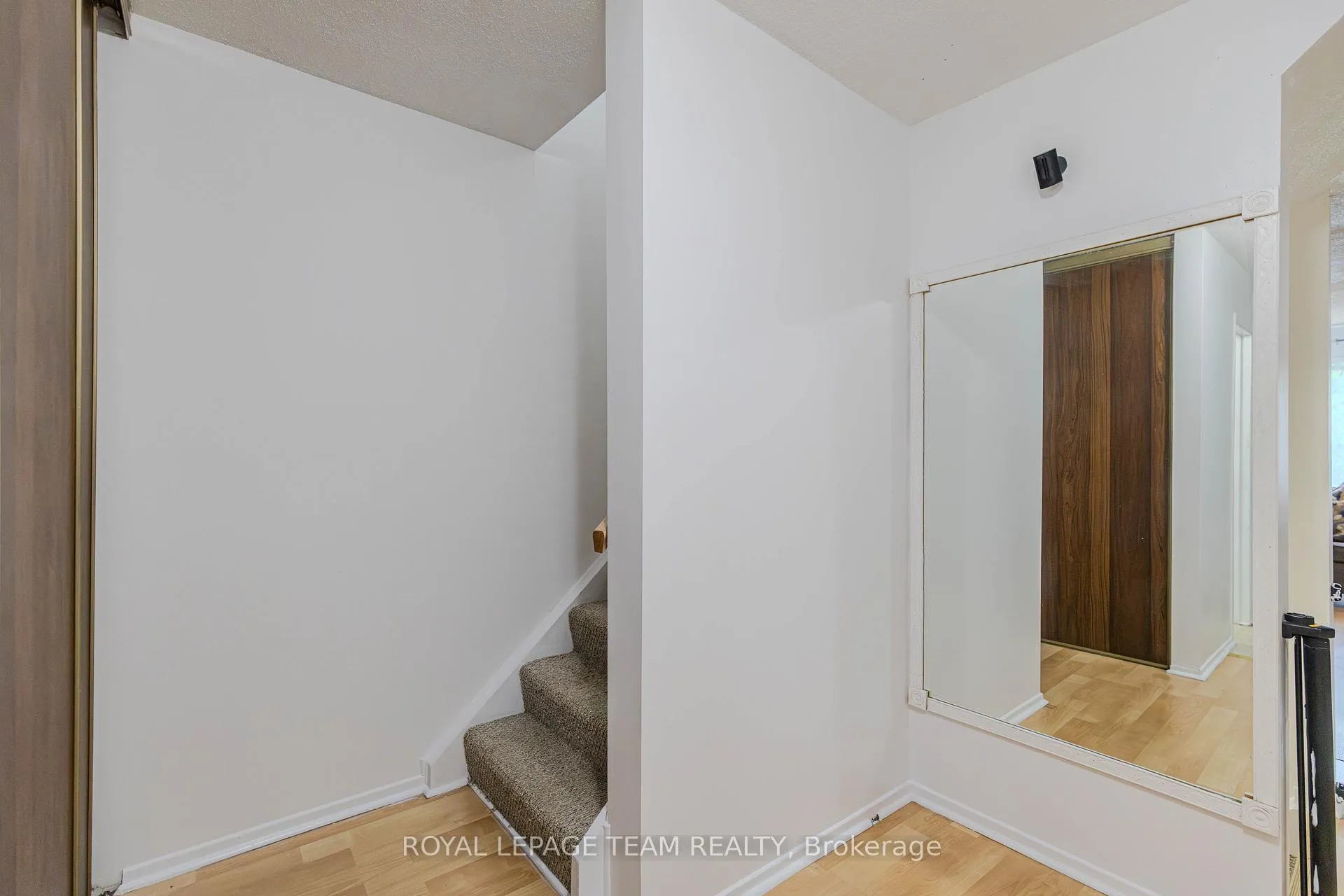 Photo 10 of Unit 20, 2669 Southvale Crescent, Ottawa, Sheffield Glen/Industrial Park — HOMEH