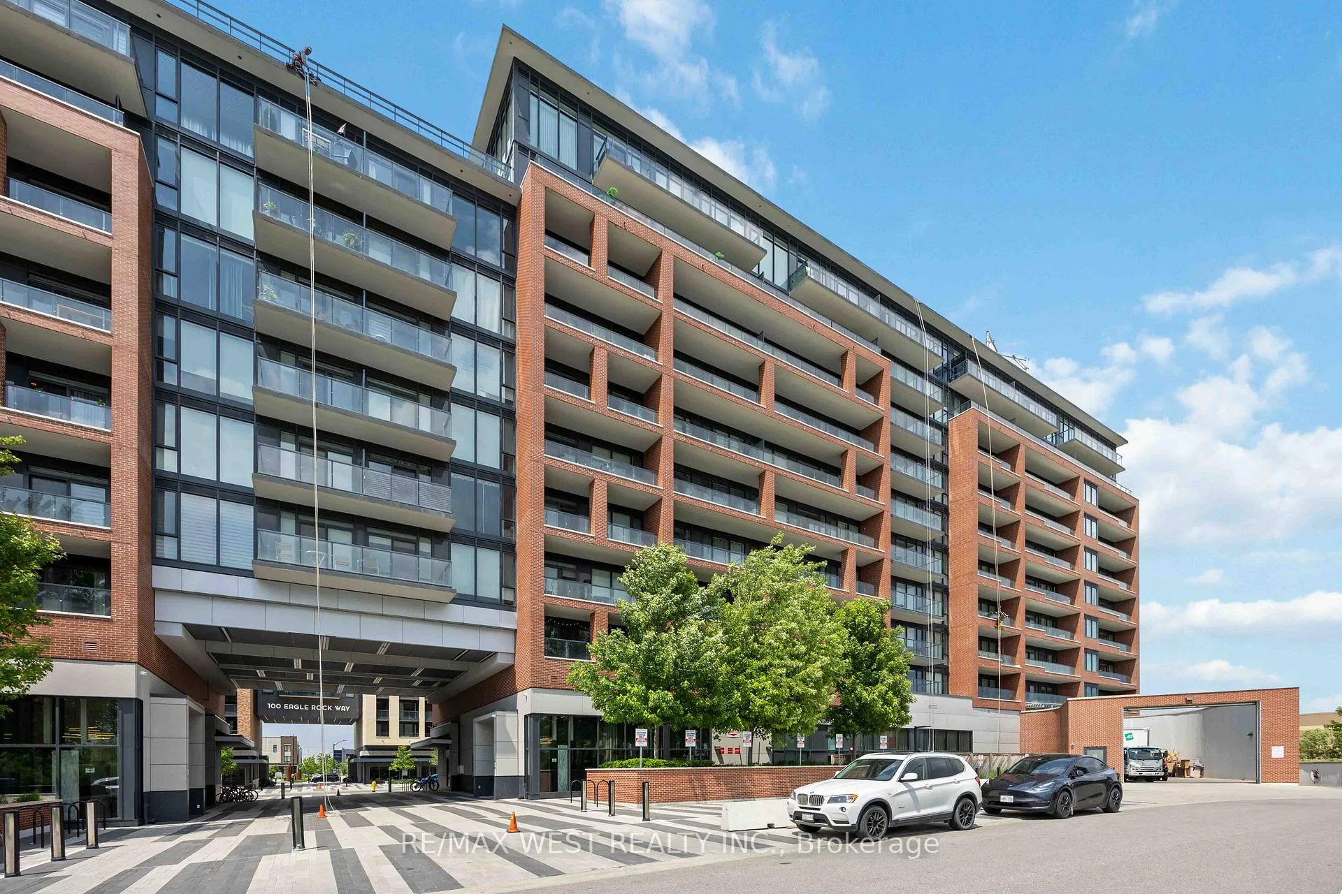 Photo 1 of Unit 209, 99 Eagle Rock Way, Vaughan, Maple — HOMEH