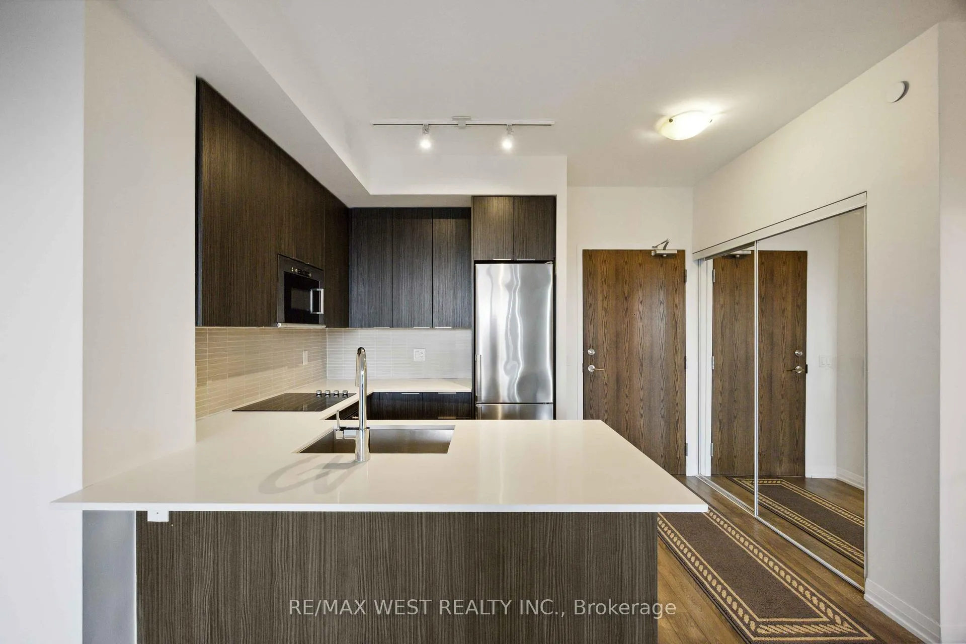 Photo 13 of Unit 209, 99 Eagle Rock Way, Vaughan, Maple — HOMEH