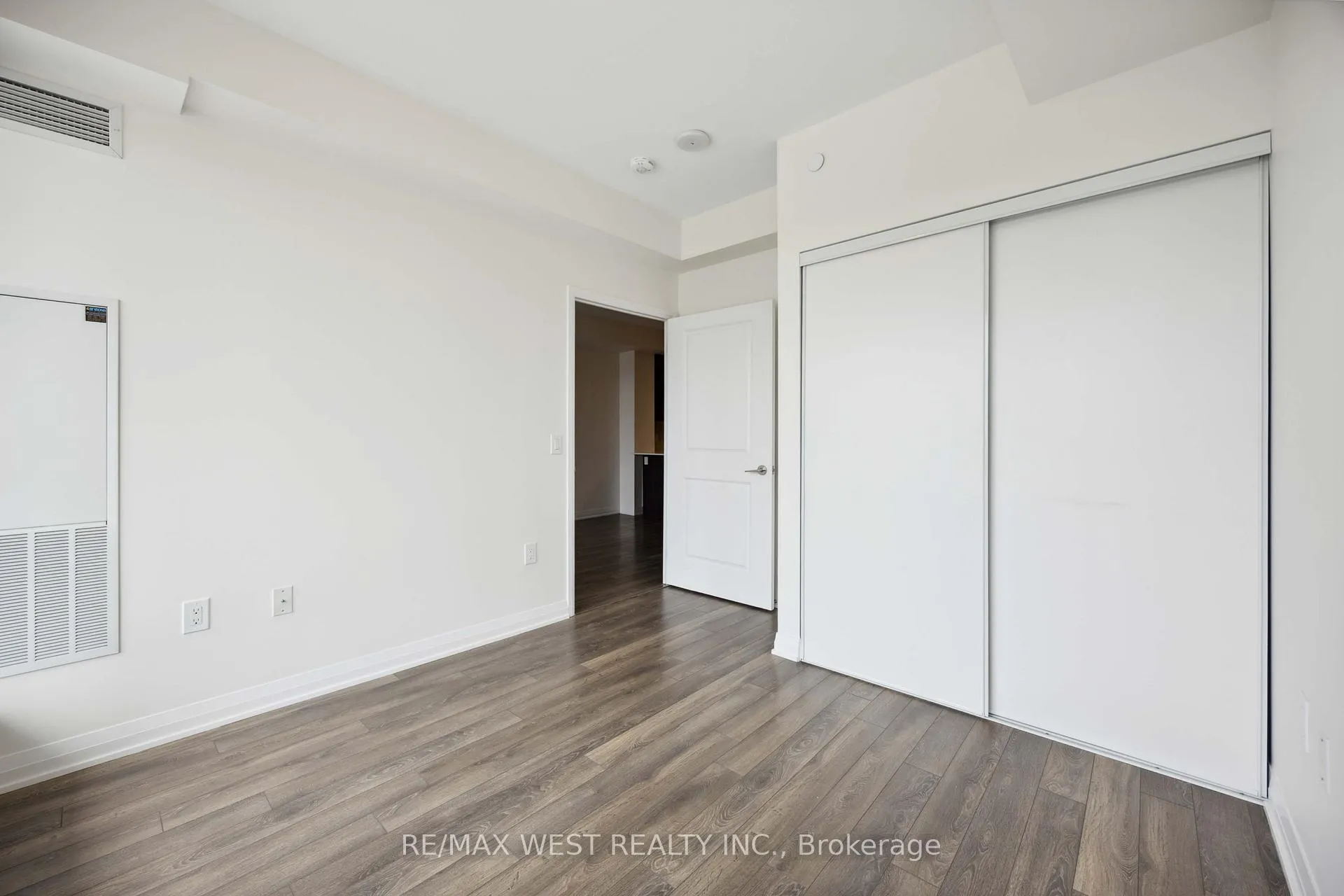 Photo 17 of Unit 209, 99 Eagle Rock Way, Vaughan, Maple — HOMEH