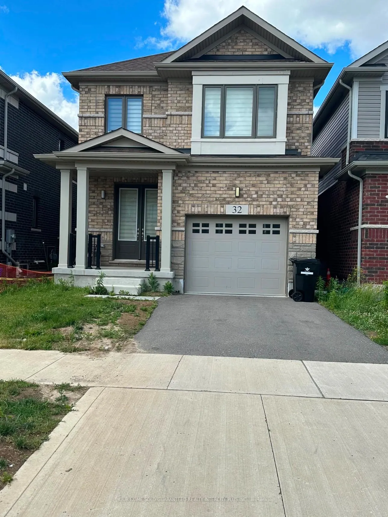 Photo 1 of 32 Crossmore Crescent, Cambridge, Westview — HOMEH