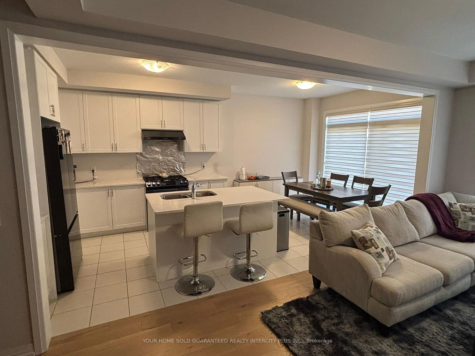 Photo 5 of 32 Crossmore Crescent, Cambridge, Westview — HOMEH