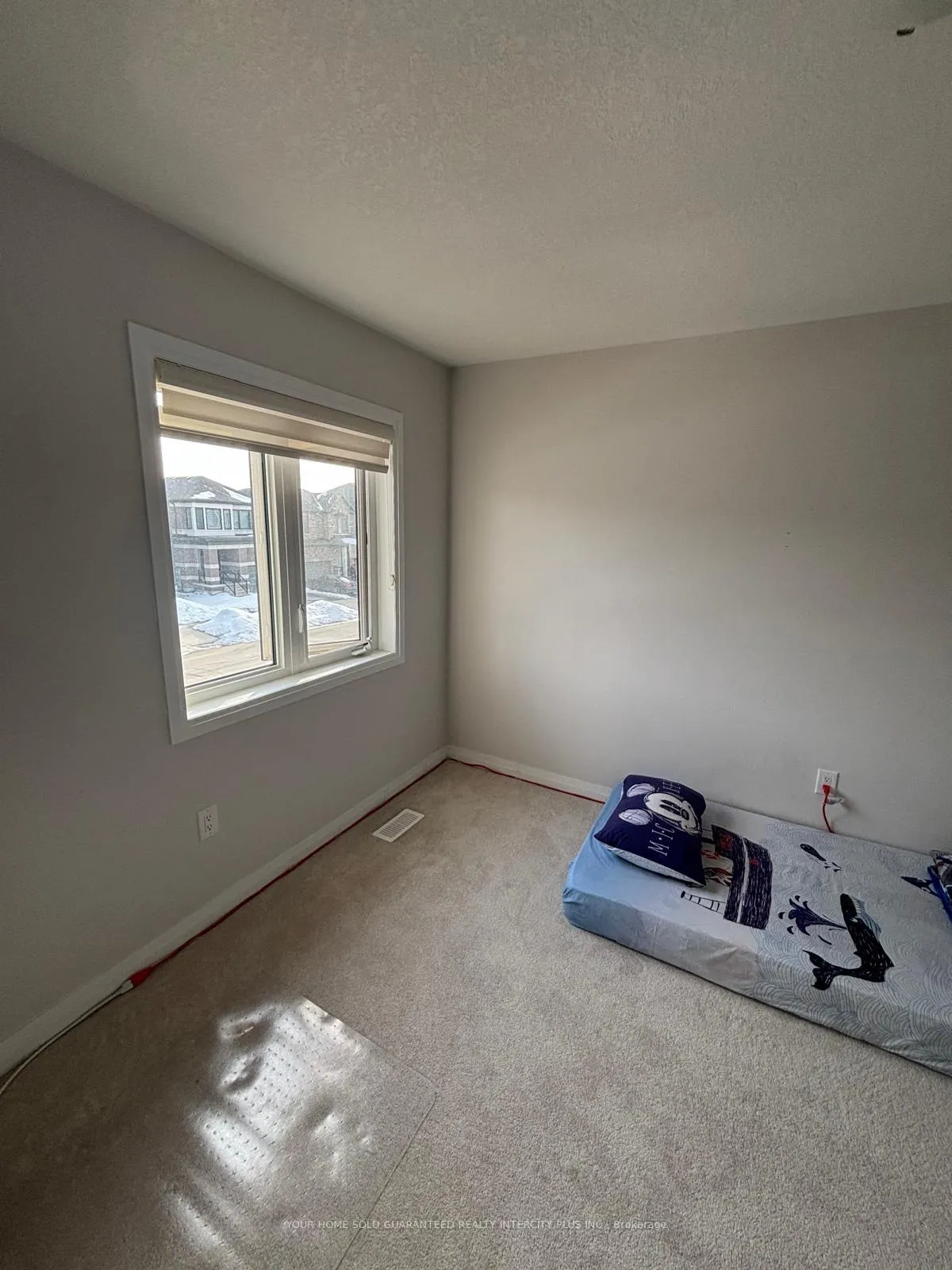 Photo 7 of 32 Crossmore Crescent, Cambridge, Westview — HOMEH
