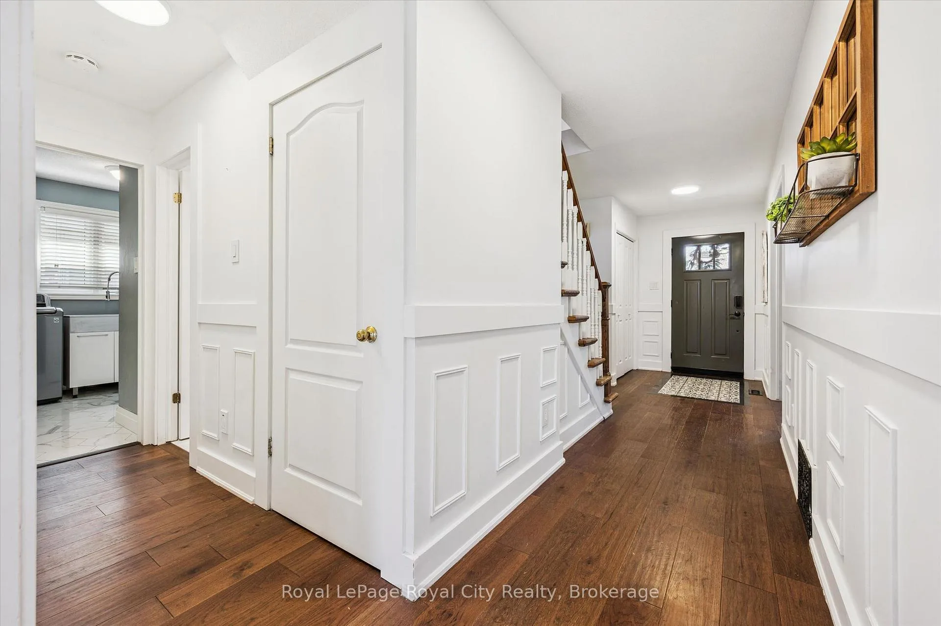 Photo 12 of 20 Darby Road, Guelph, Willow West/Sugarbush/West Acres — HOMEH