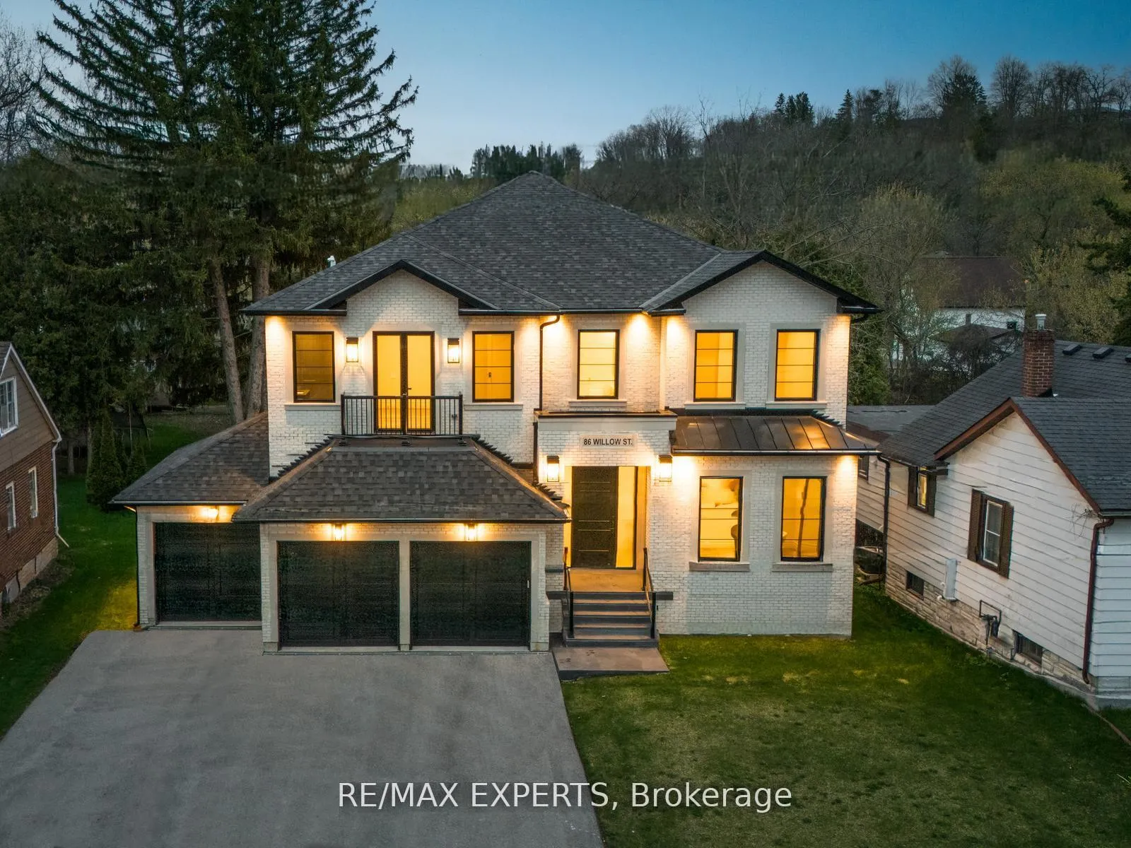 Photo 2 of 86 Willow Street, Caledon, Bolton East — HOMEH