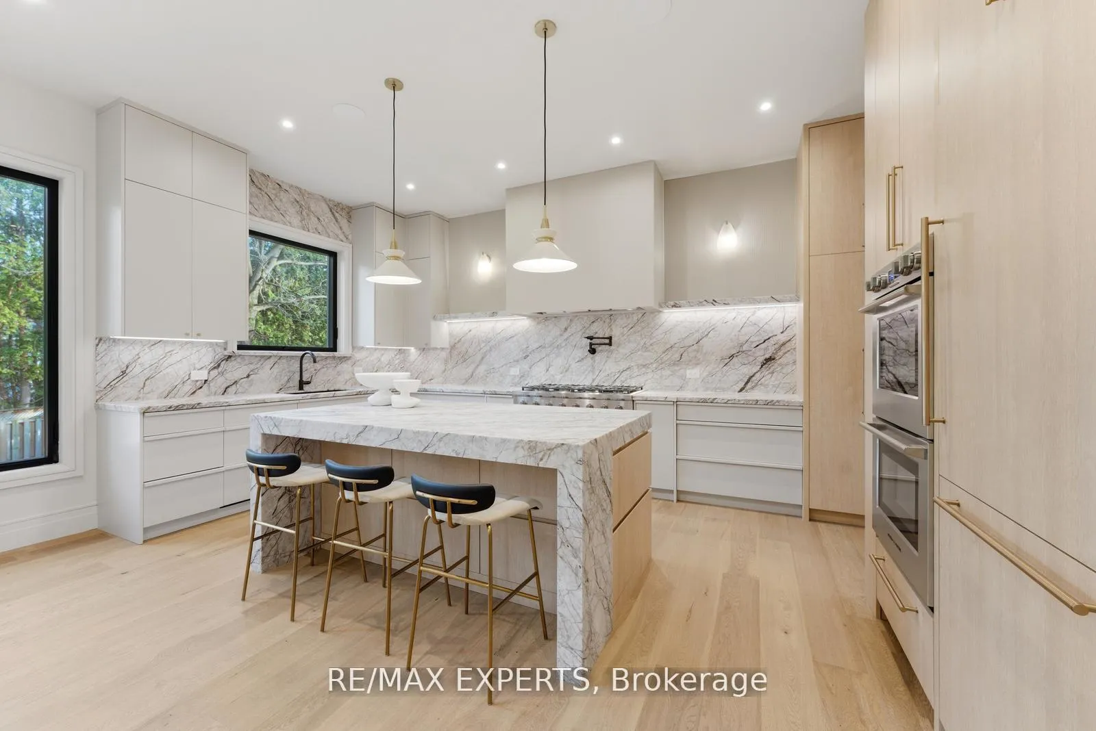 Photo 19 of 86 Willow Street, Caledon, Bolton East — HOMEH