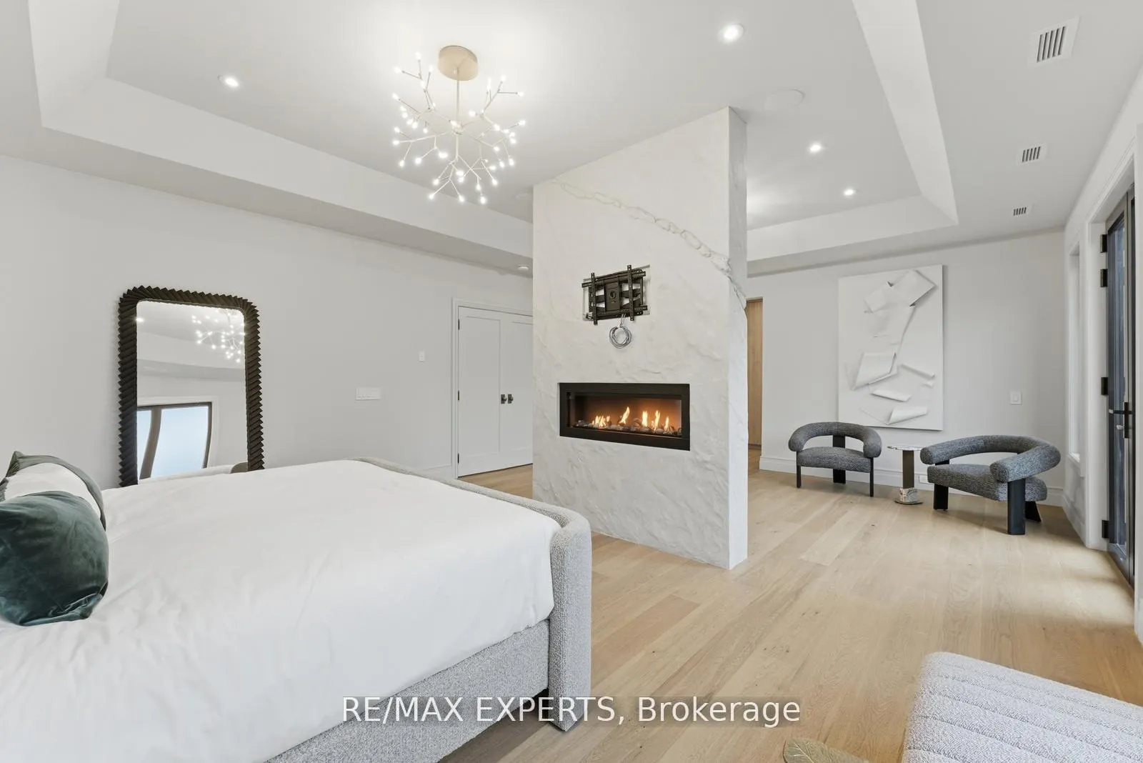 Photo 30 of 86 Willow Street, Caledon, Bolton East — HOMEH