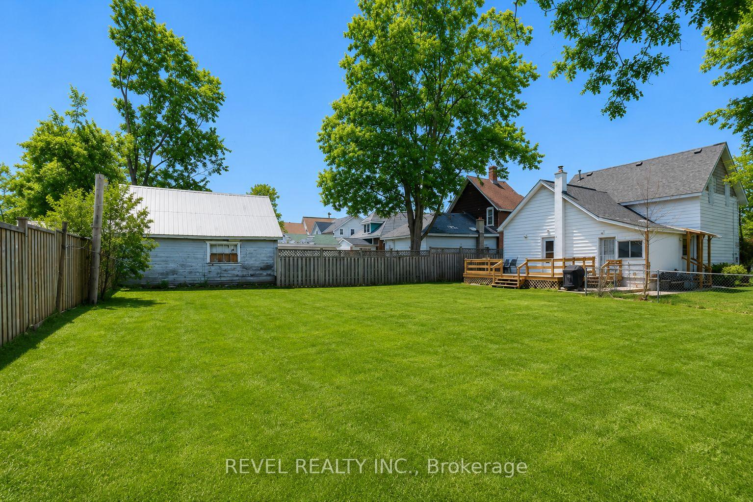 Photo 23 of 44 Parkside Drive, Barrie, Queen's Park — HOMEH