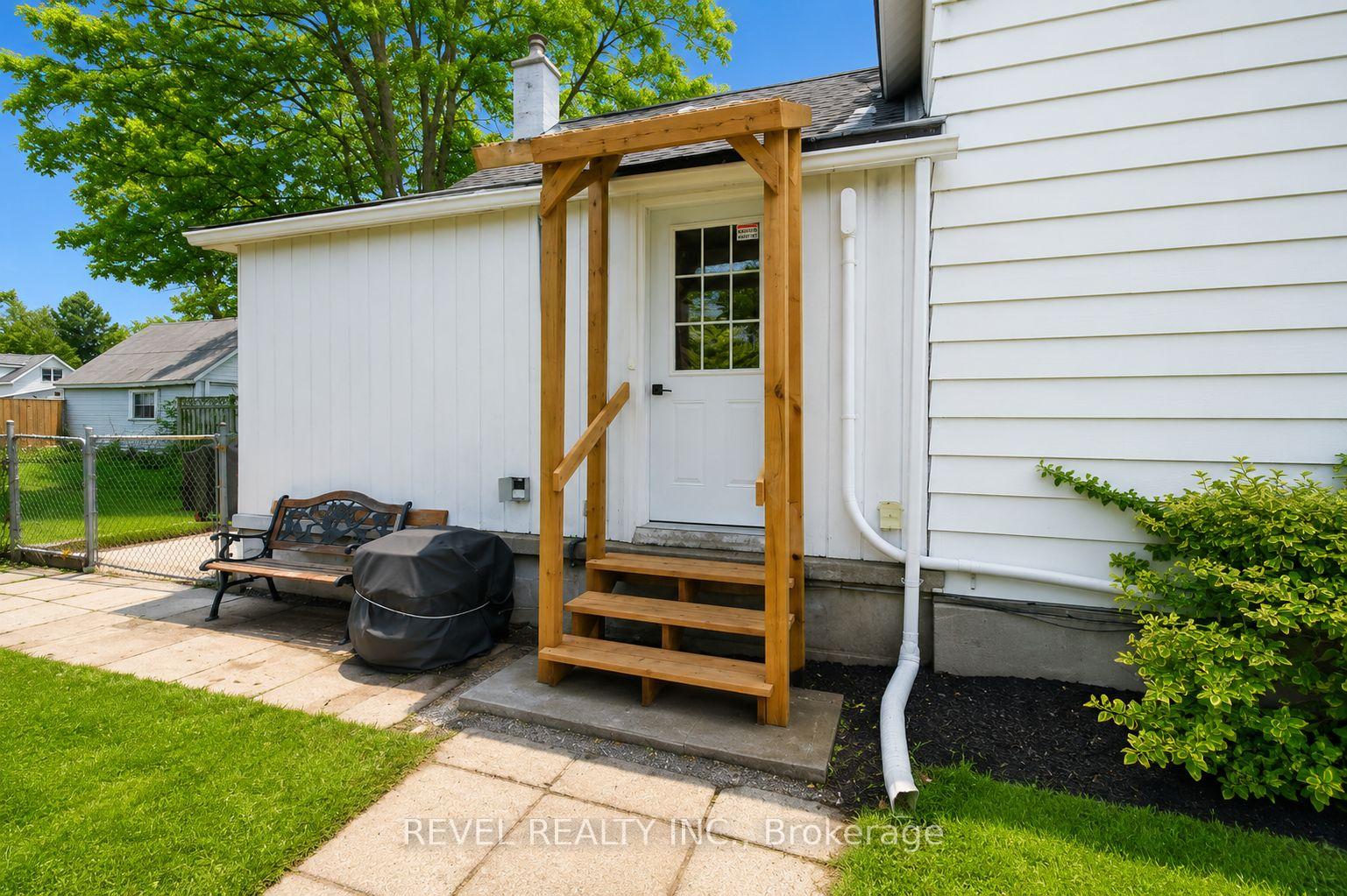 Photo 26 of 44 Parkside Drive, Barrie, Queen's Park — HOMEH