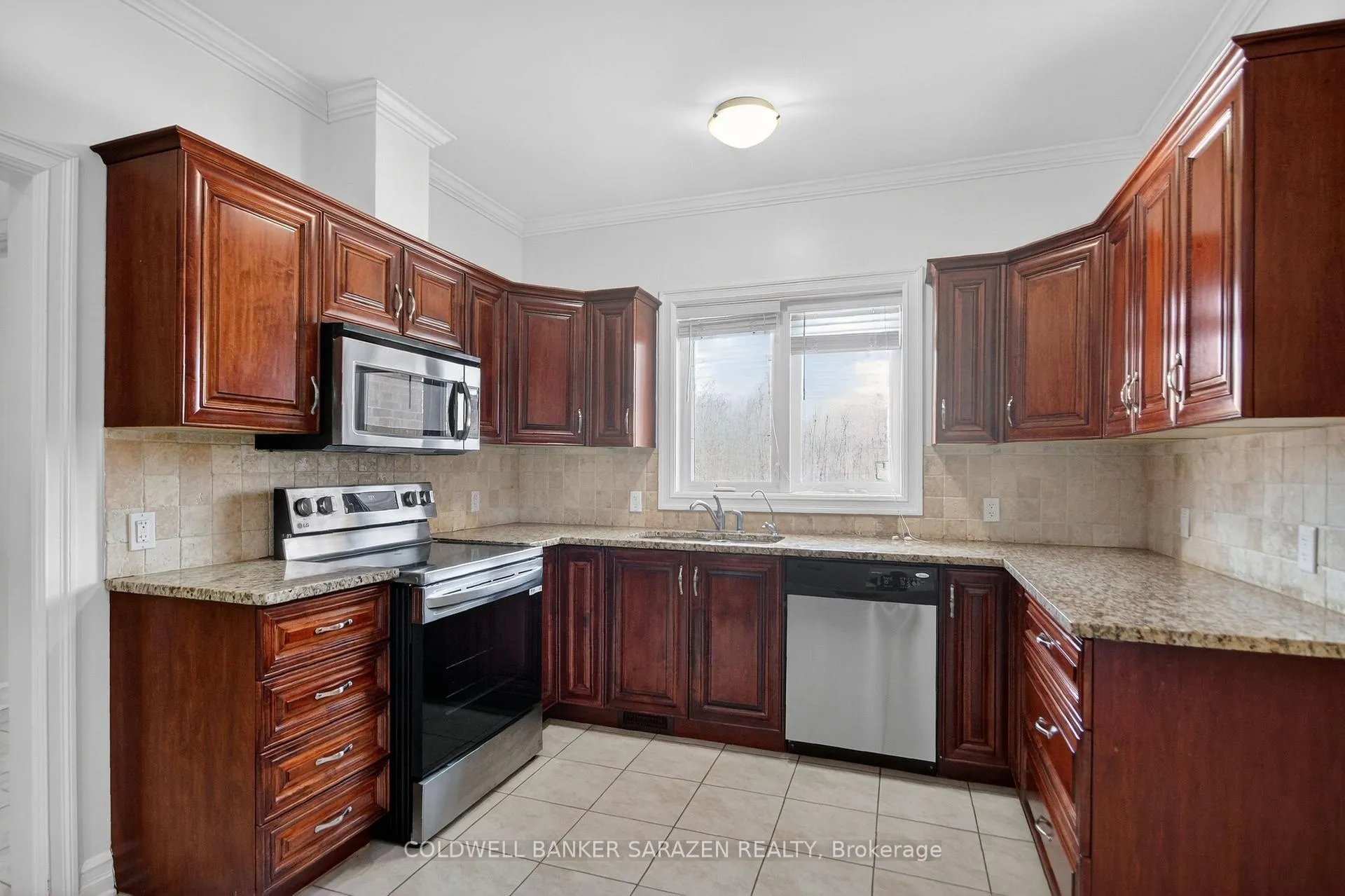Photo 18 of 599 Ballycastle Crescent, Ottawa, Riverside South — HOMEH