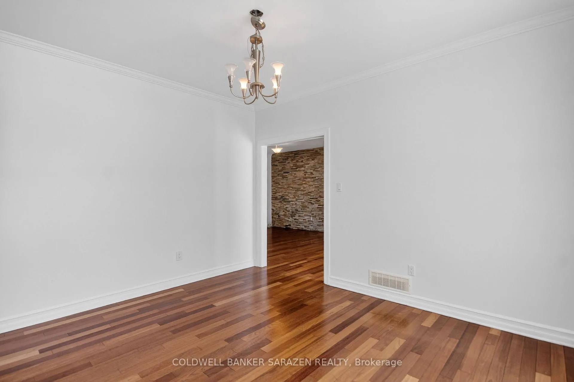 Photo 5 of 599 Ballycastle Crescent, Ottawa, Riverside South — HOMEH