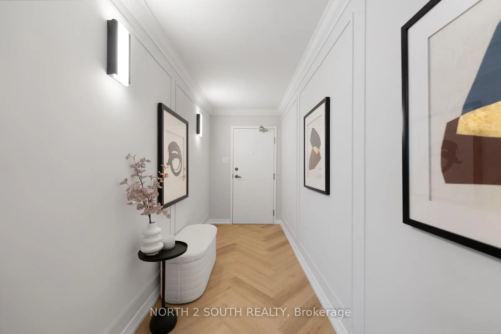 Photo 2 of Unit 304, 7 Townsgate Drive, Vaughan, Crestwood-Springfarm-Yorkhill — HOMEH