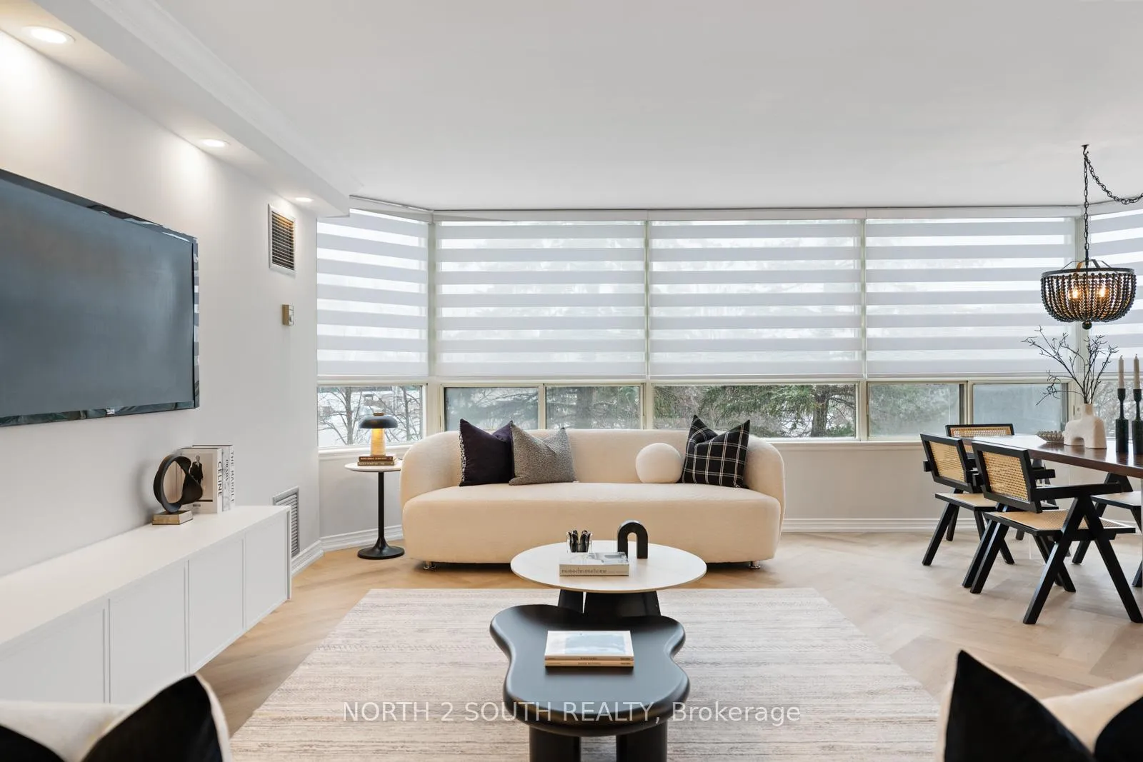 Photo 9 of Unit 304, 7 Townsgate Drive, Vaughan, Crestwood-Springfarm-Yorkhill — HOMEH