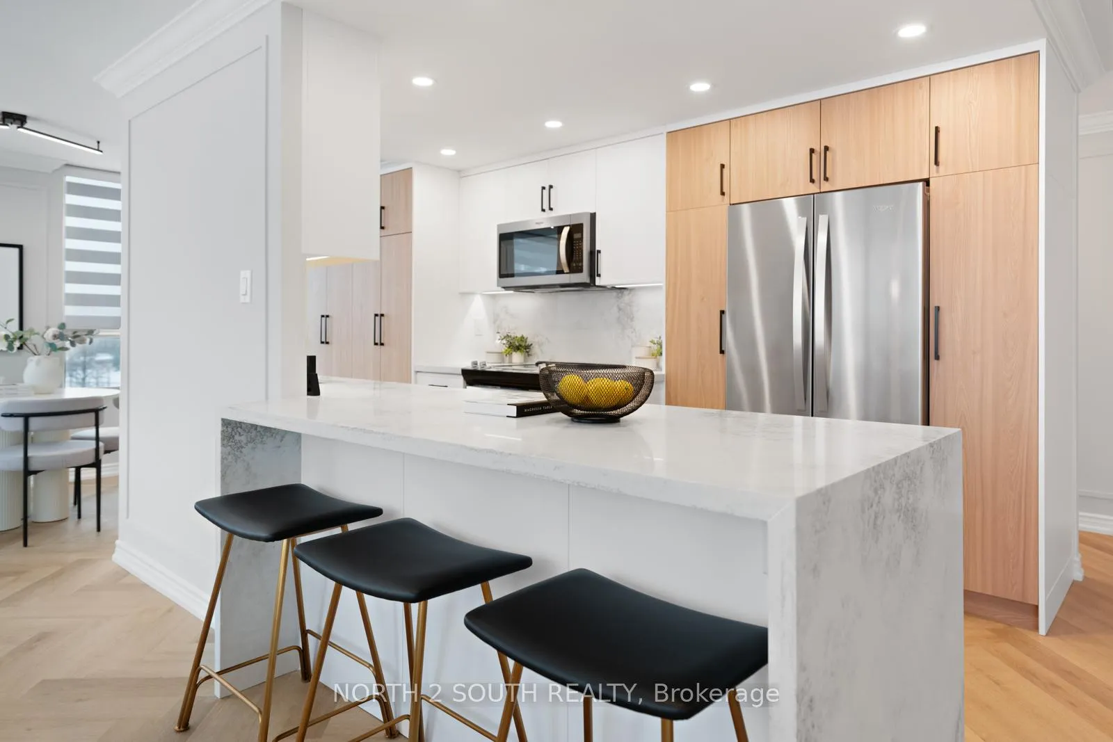 Photo 13 of Unit 304, 7 Townsgate Drive, Vaughan, Crestwood-Springfarm-Yorkhill — HOMEH