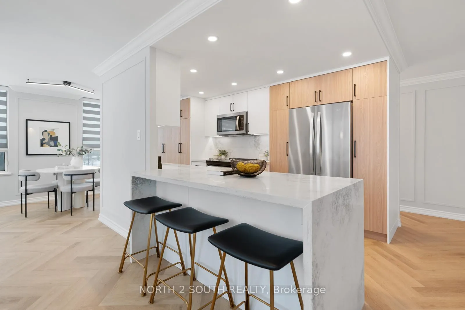 Photo 14 of Unit 304, 7 Townsgate Drive, Vaughan, Crestwood-Springfarm-Yorkhill — HOMEH