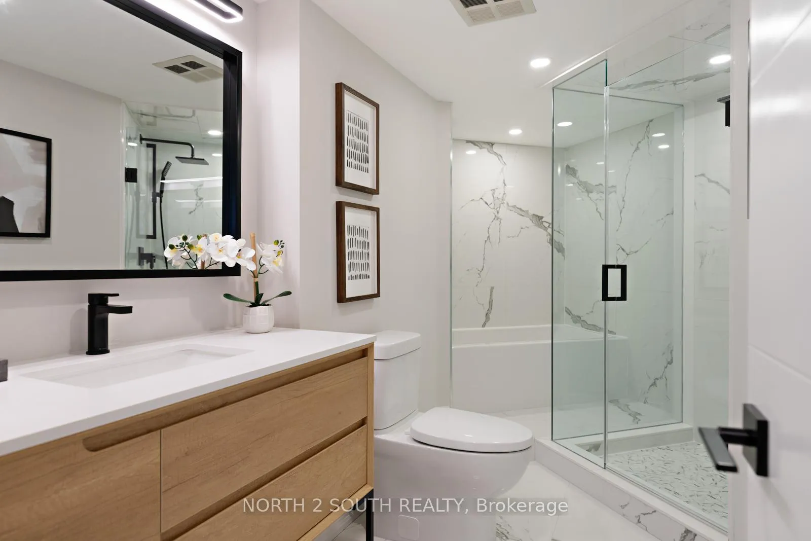 Photo 32 of Unit 304, 7 Townsgate Drive, Vaughan, Crestwood-Springfarm-Yorkhill — HOMEH