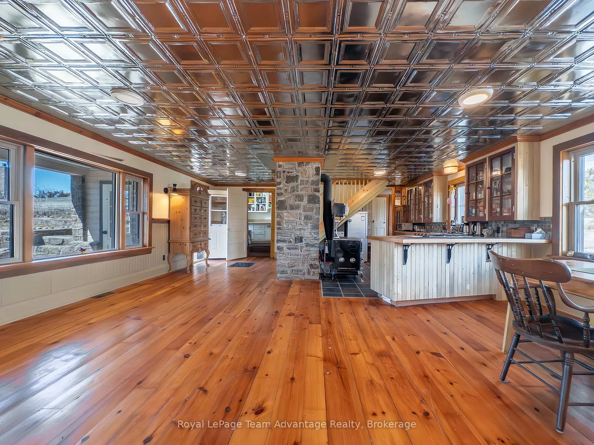 Photo 5 of 945 Riverside Drive, Parry Sound Remote Area, Wallbridge — HOMEH