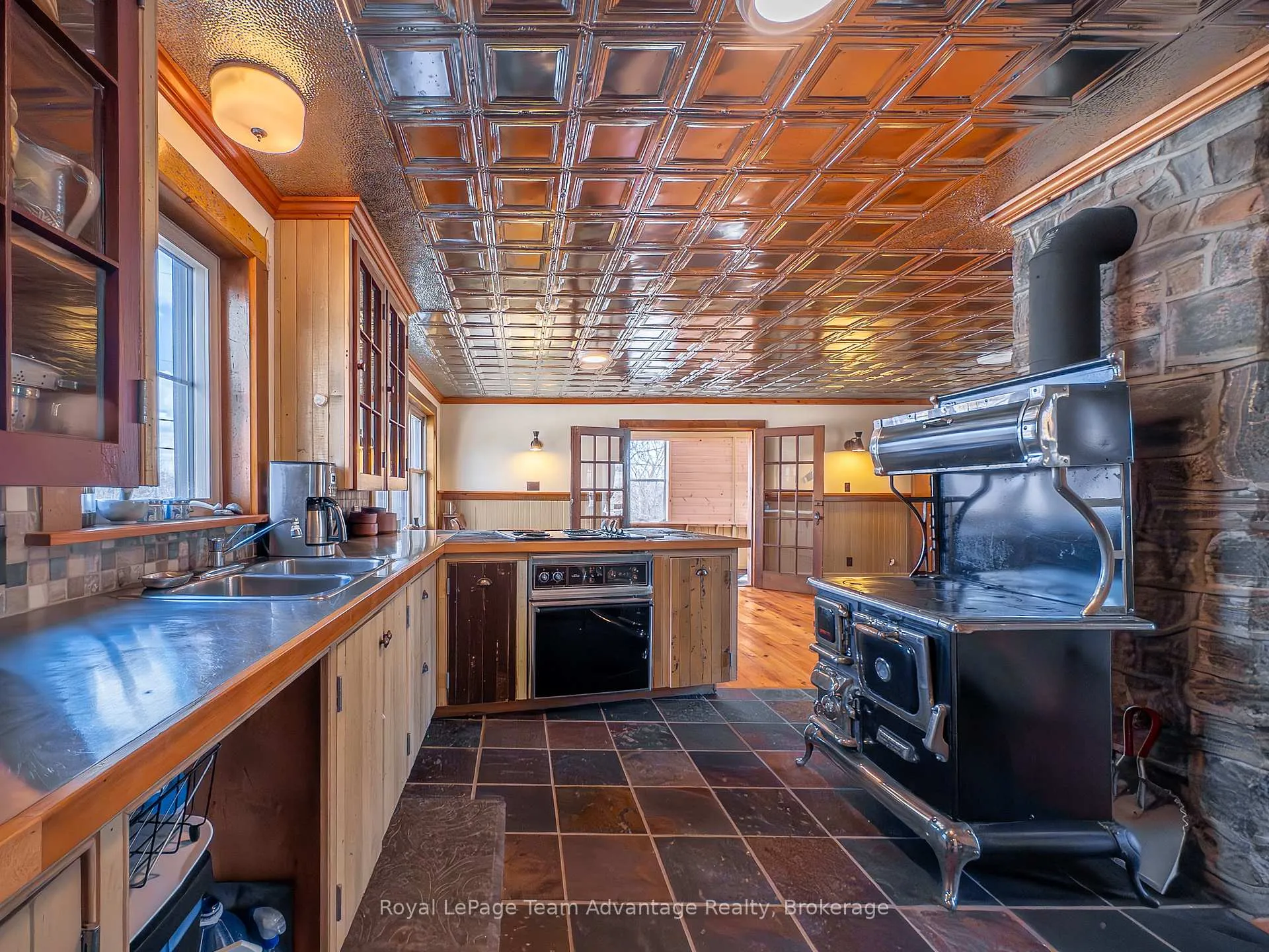 Photo 7 of 945 Riverside Drive, Parry Sound Remote Area, Wallbridge — HOMEH